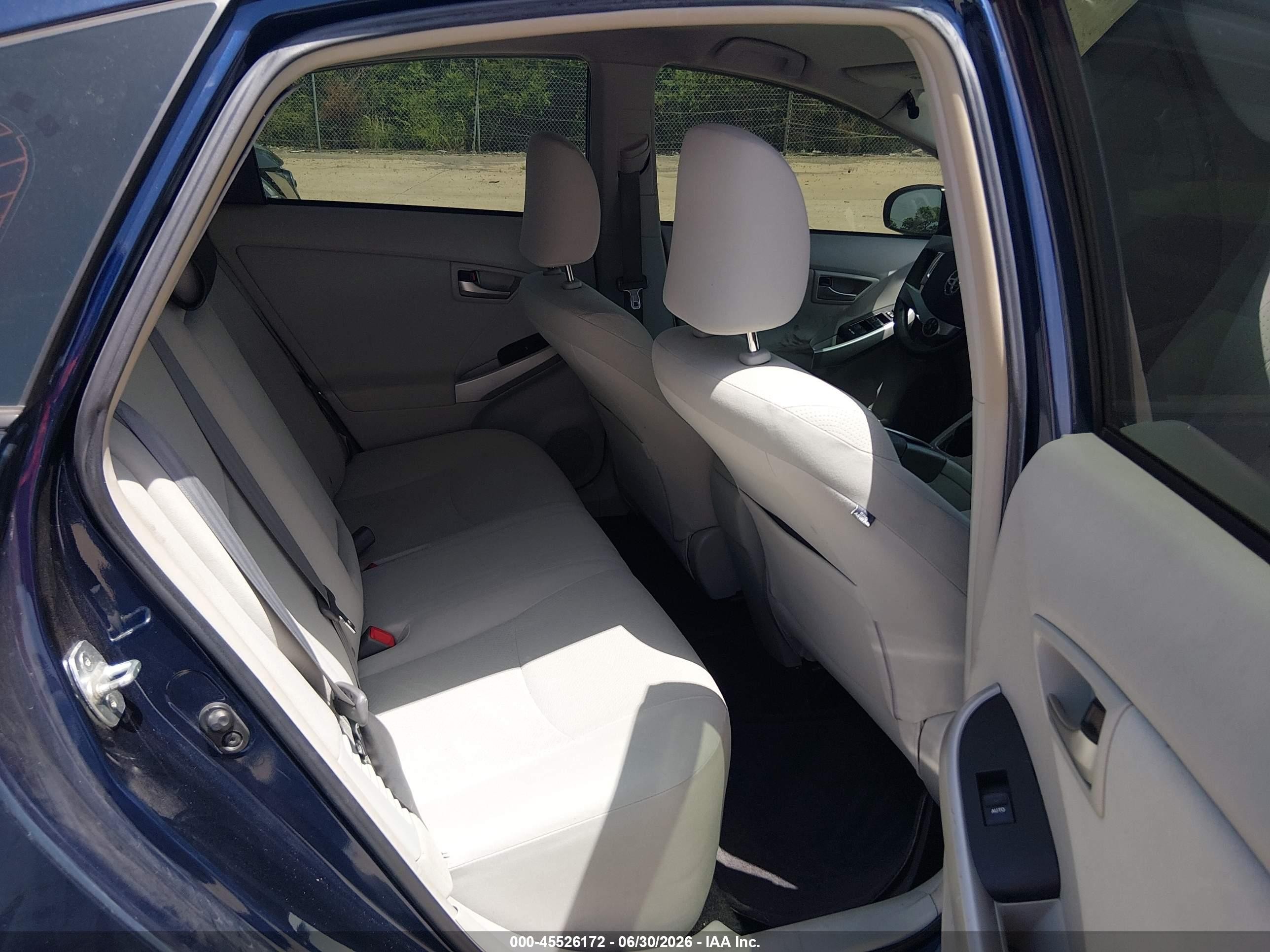 2013 Toyota Prius Three Синий vin: JTDKN3DU9D0340682