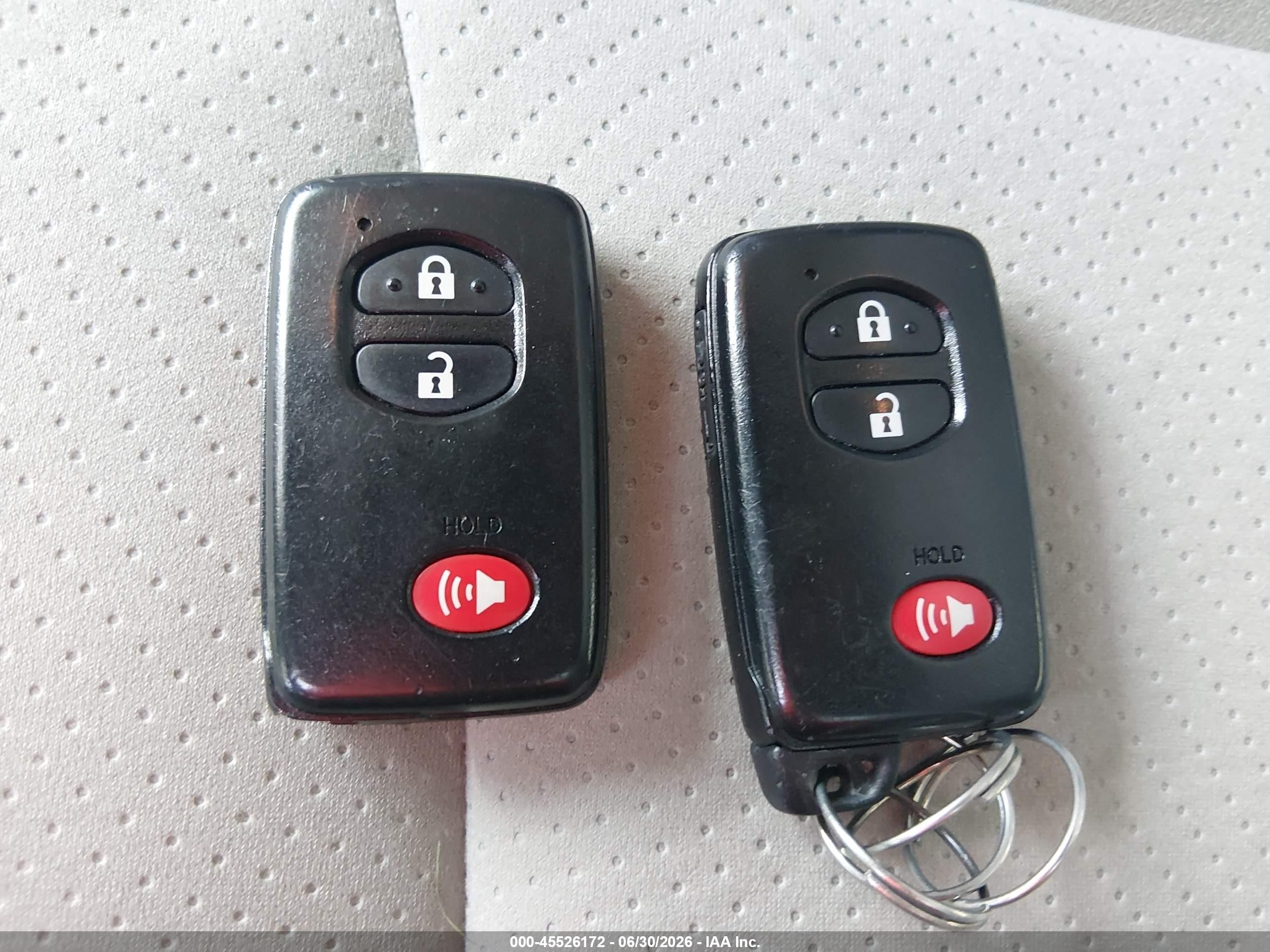 2013 Toyota Prius Three Синий vin: JTDKN3DU9D0340682