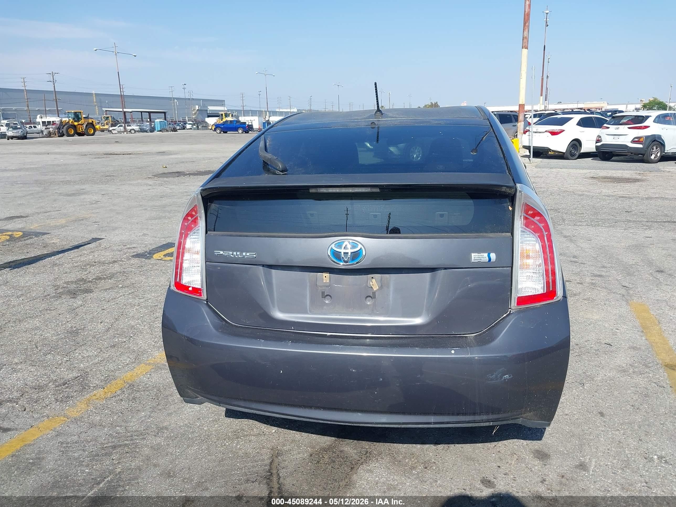 2013 Toyota Prius Two Серый vin: JTDKN3DU9D1716985