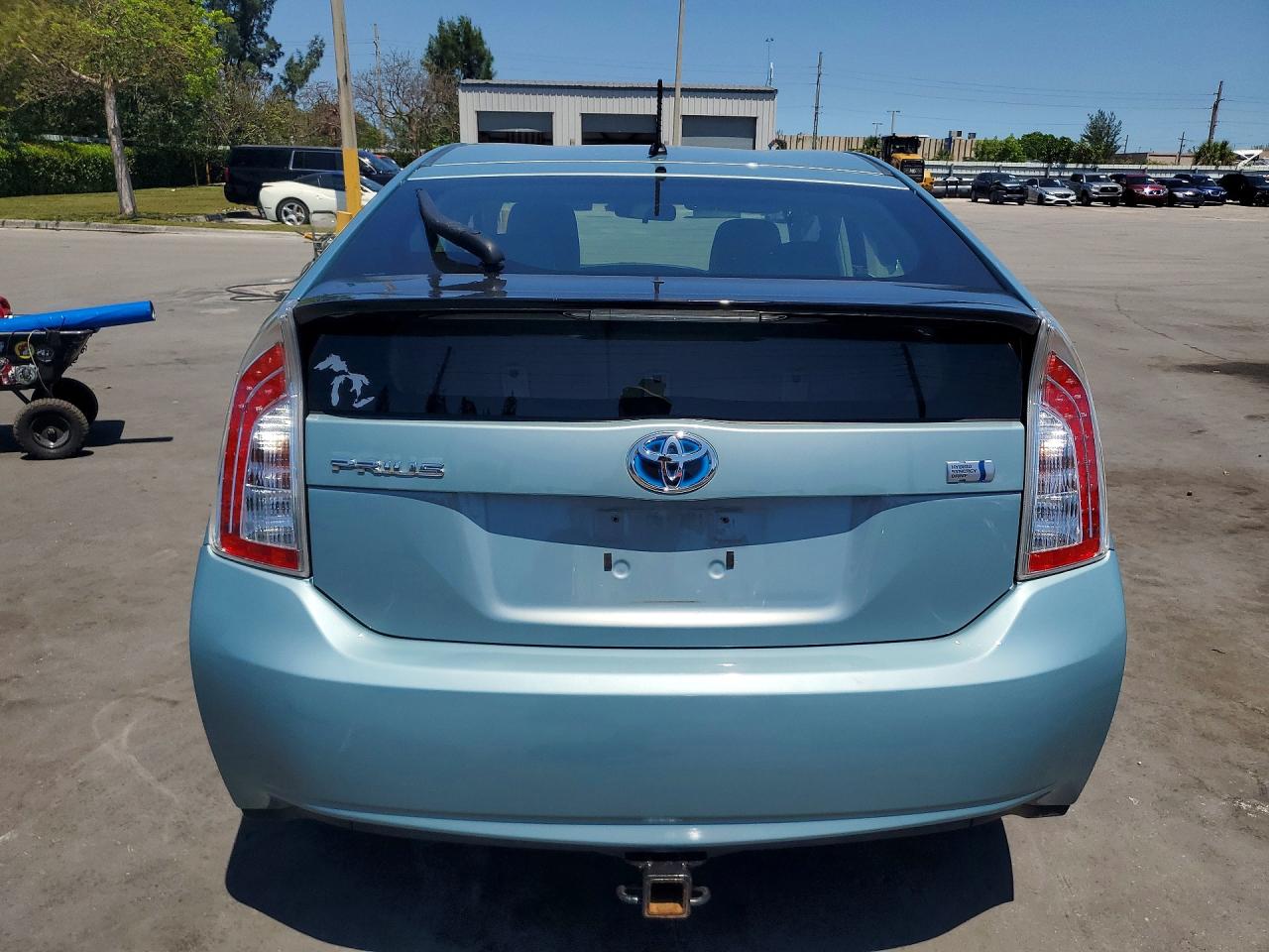 2013 Toyota Prius Three Green vin: JTDKN3DU9D1733866