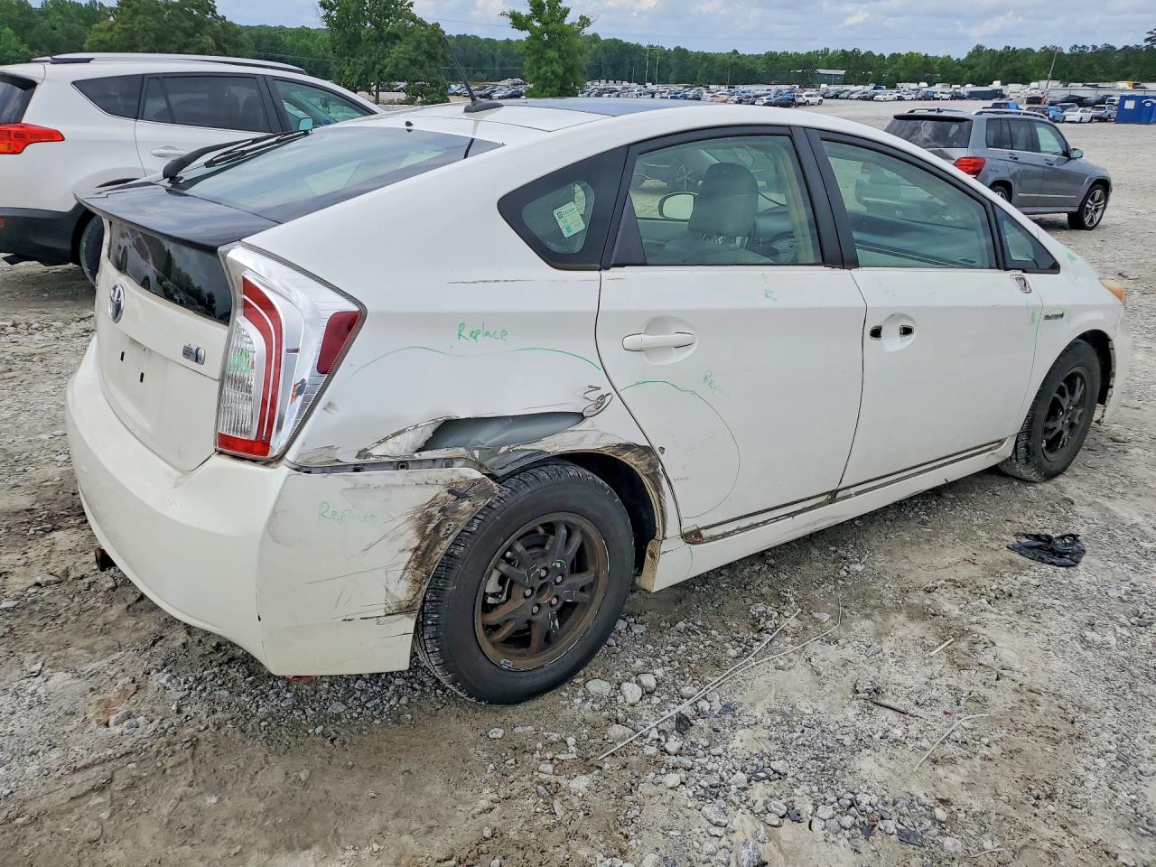 2013 Toyota Prius Four White vin: JTDKN3DU9D5597652