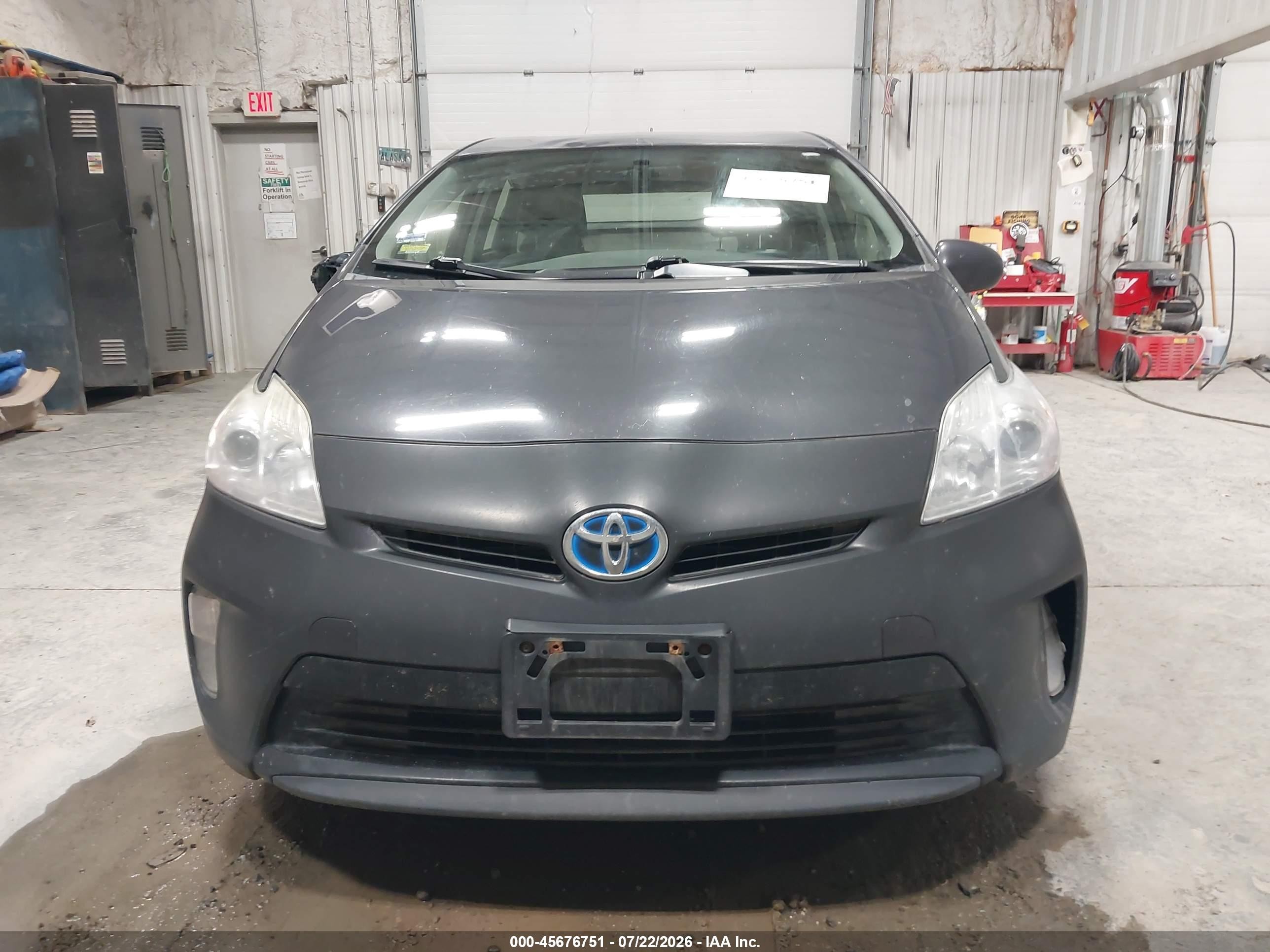 2013 Toyota Prius Two Gray vin: JTDKN3DU9D5647868