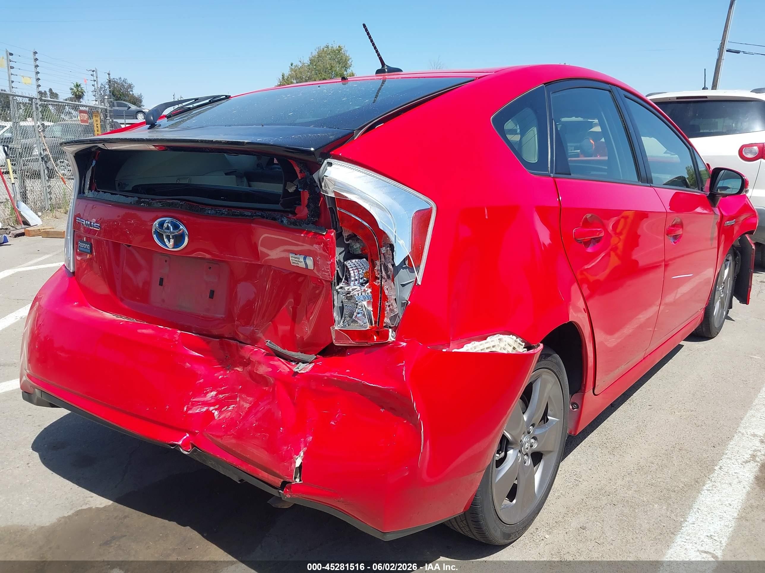 2015 Toyota Prius Persona Series Special Edition Red vin: JTDKN3DU9F0397273