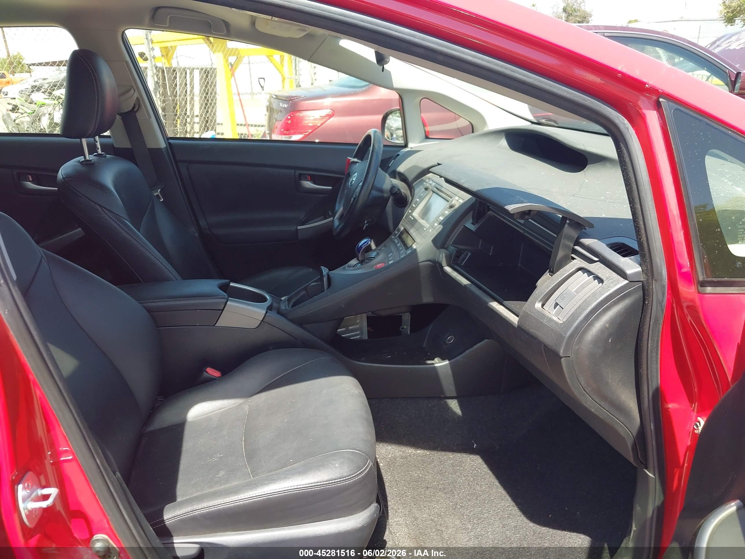 2015 Toyota Prius Persona Series Special Edition Red vin: JTDKN3DU9F0397273