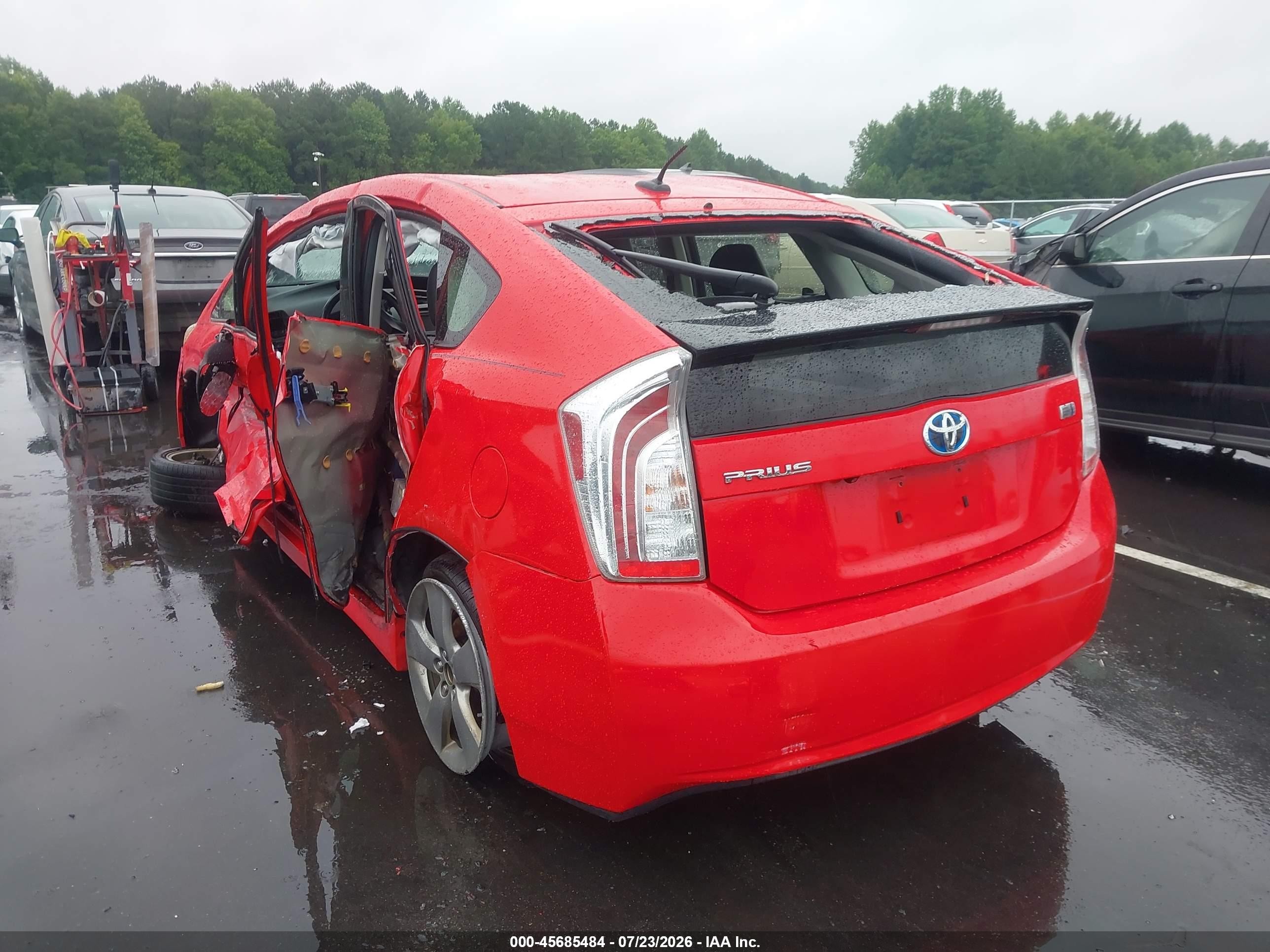 2015 Toyota Prius Persona Series Special Edition Red vin: JTDKN3DU9F0417103