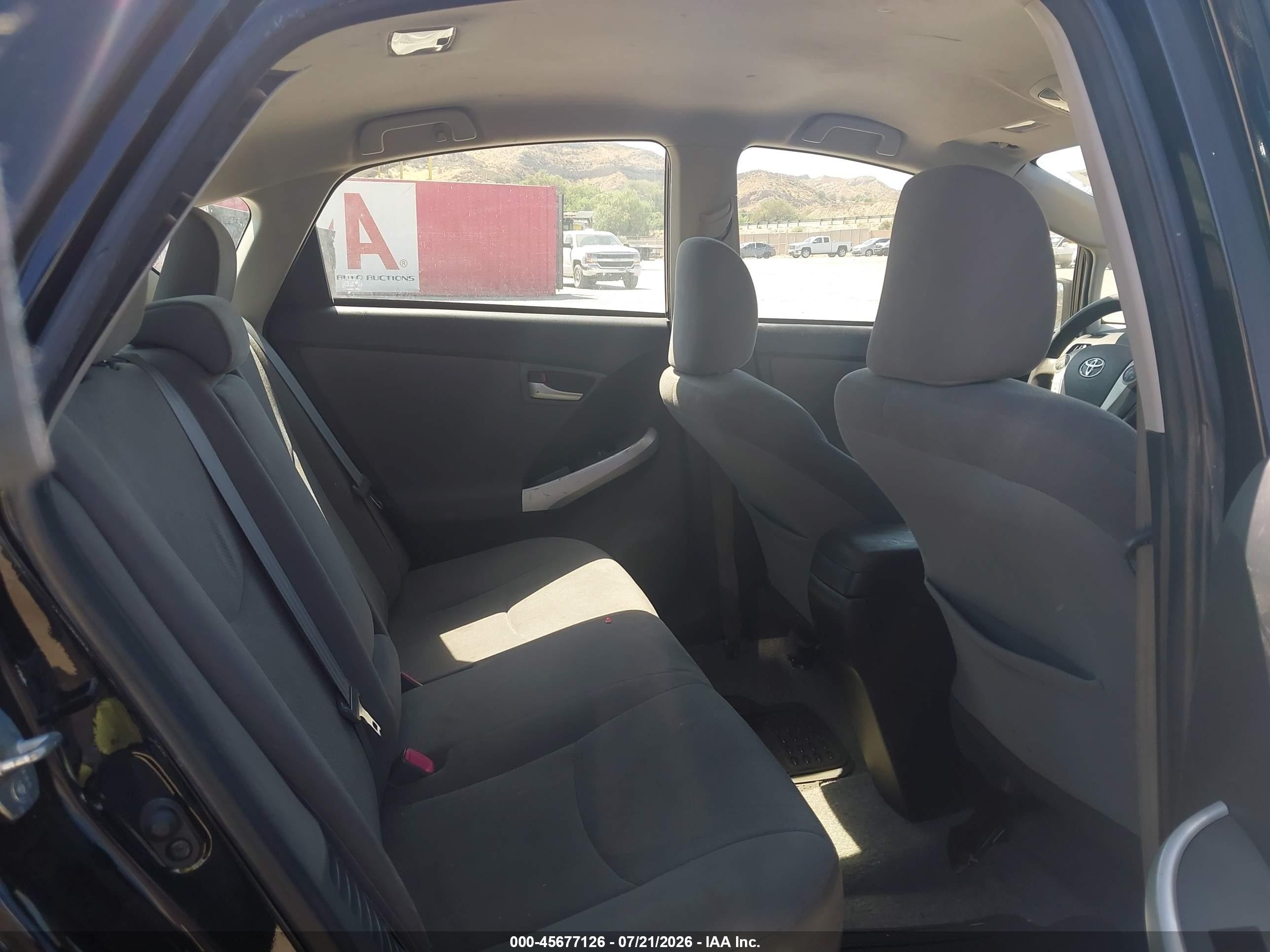 2015 Toyota Prius Two Черный vin: JTDKN3DU9F0423080