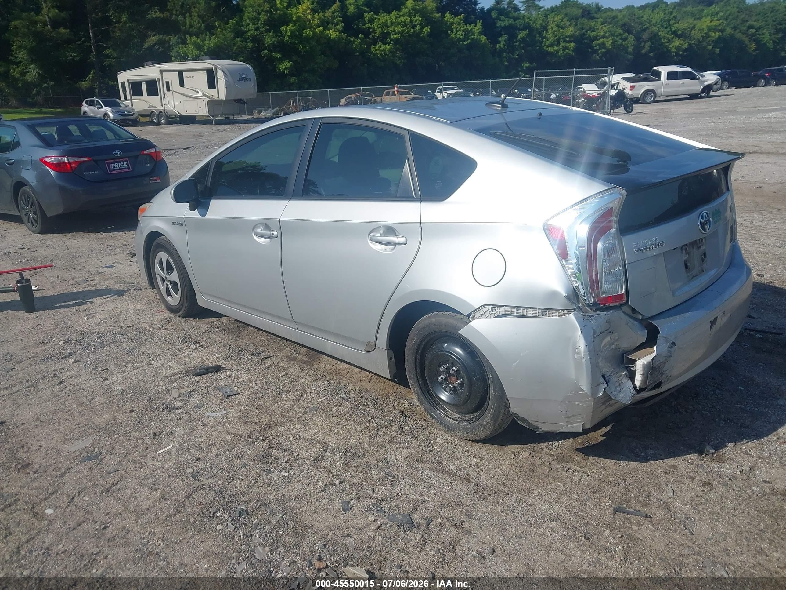 2015 Toyota Prius Three Silver vin: JTDKN3DU9F0426898