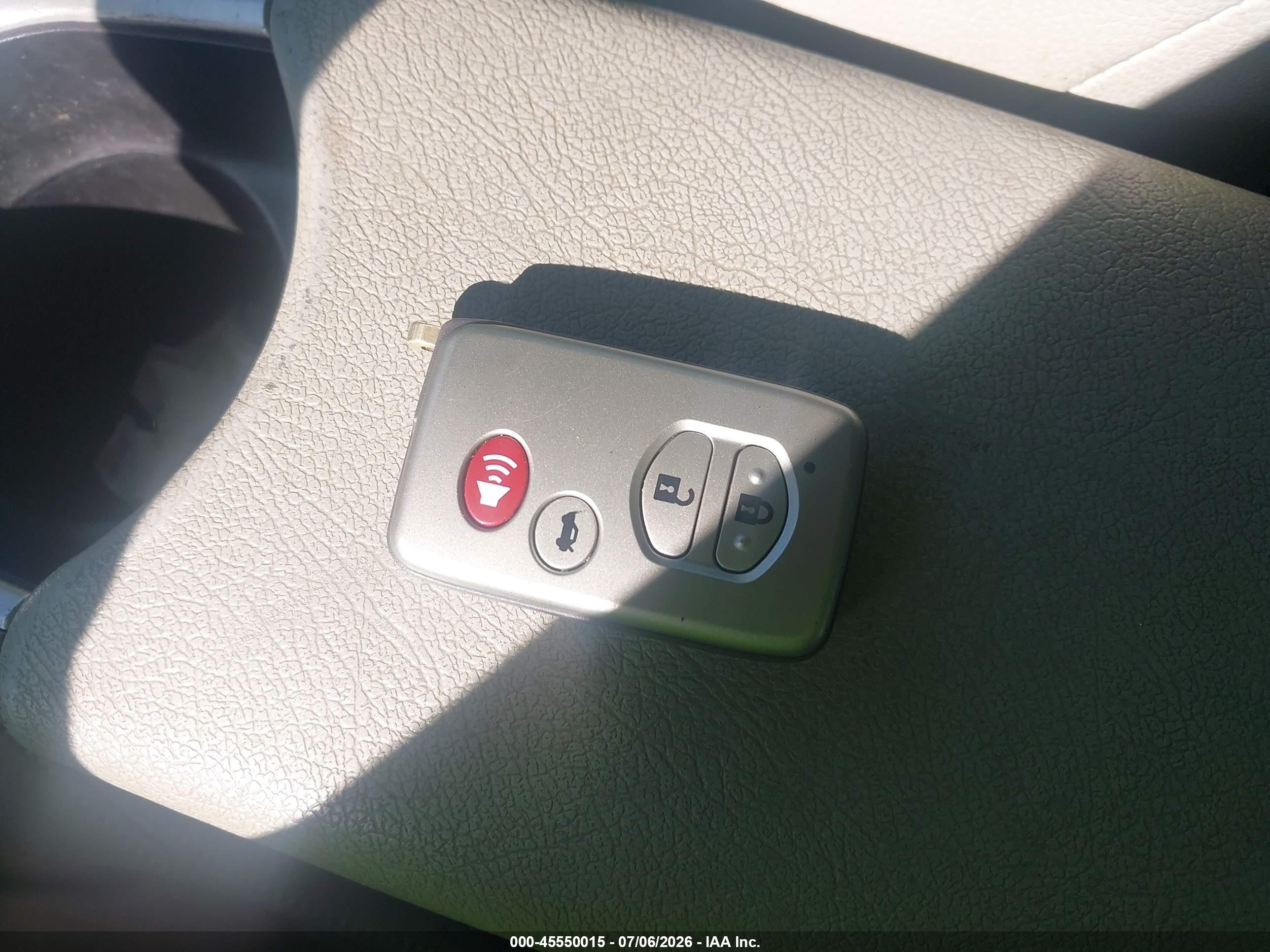 2015 Toyota Prius Three Silver vin: JTDKN3DU9F0426898