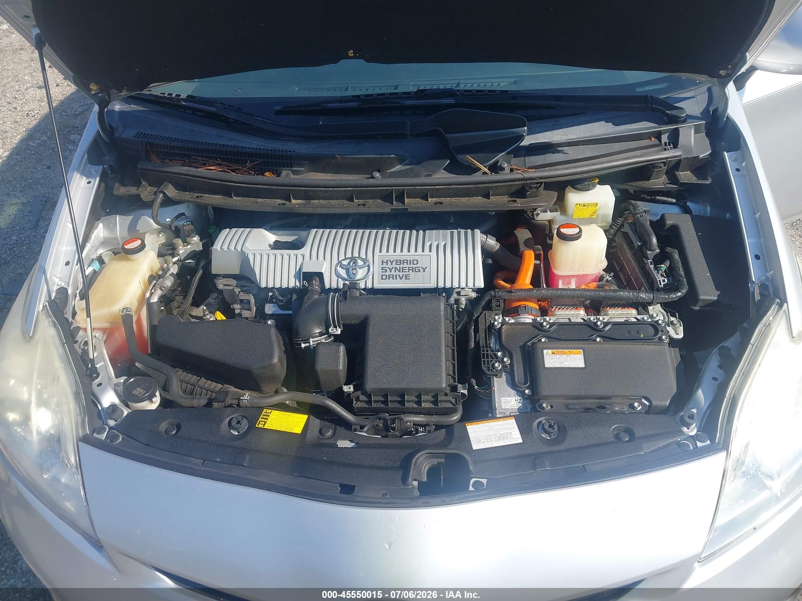 2015 Toyota Prius Three Silver vin: JTDKN3DU9F0426898