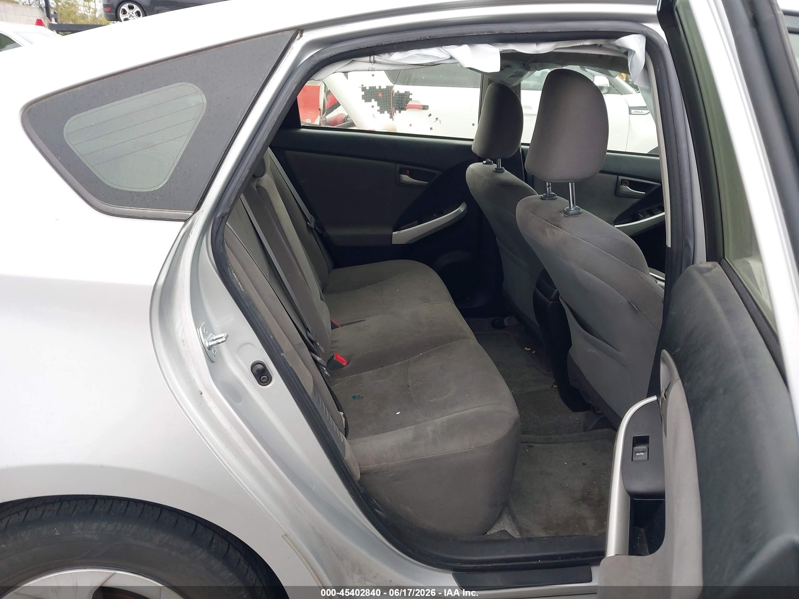 2015 Toyota Prius Two Silver vin: JTDKN3DU9F0456578