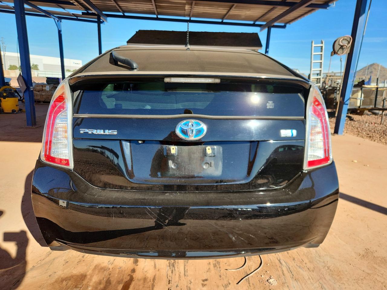 2015 Toyota Prius Two Черный vin: JTDKN3DU9F0459335
