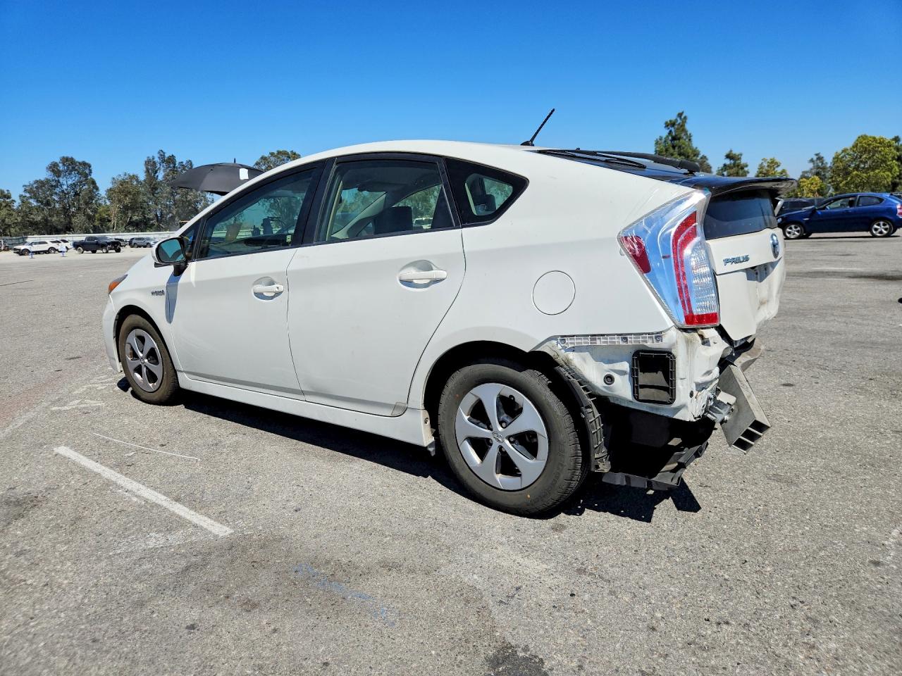 2015 Toyota Prius Two White vin: JTDKN3DU9F0464941