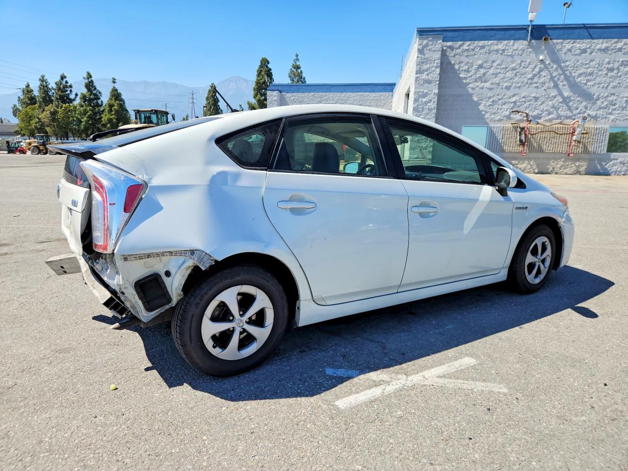 2015 Toyota Prius Two White vin: JTDKN3DU9F0464941