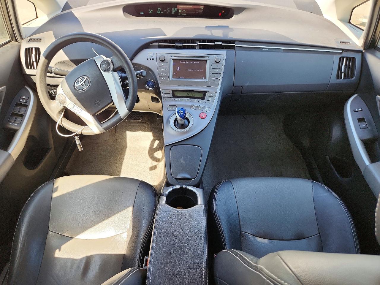 2015 Toyota Prius Two White vin: JTDKN3DU9F0464941