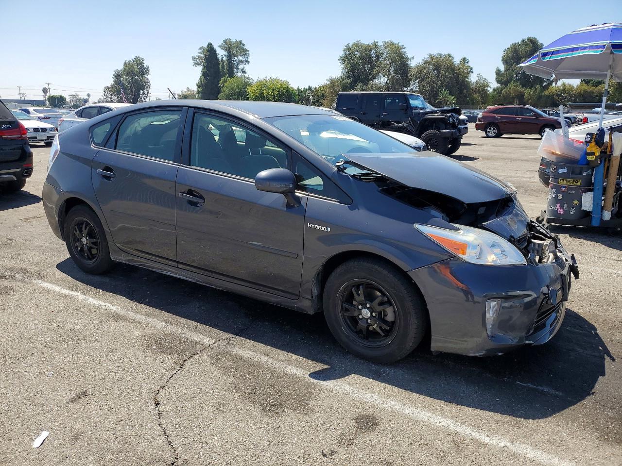 2015 Toyota Prius Two Gray vin: JTDKN3DU9F0470187