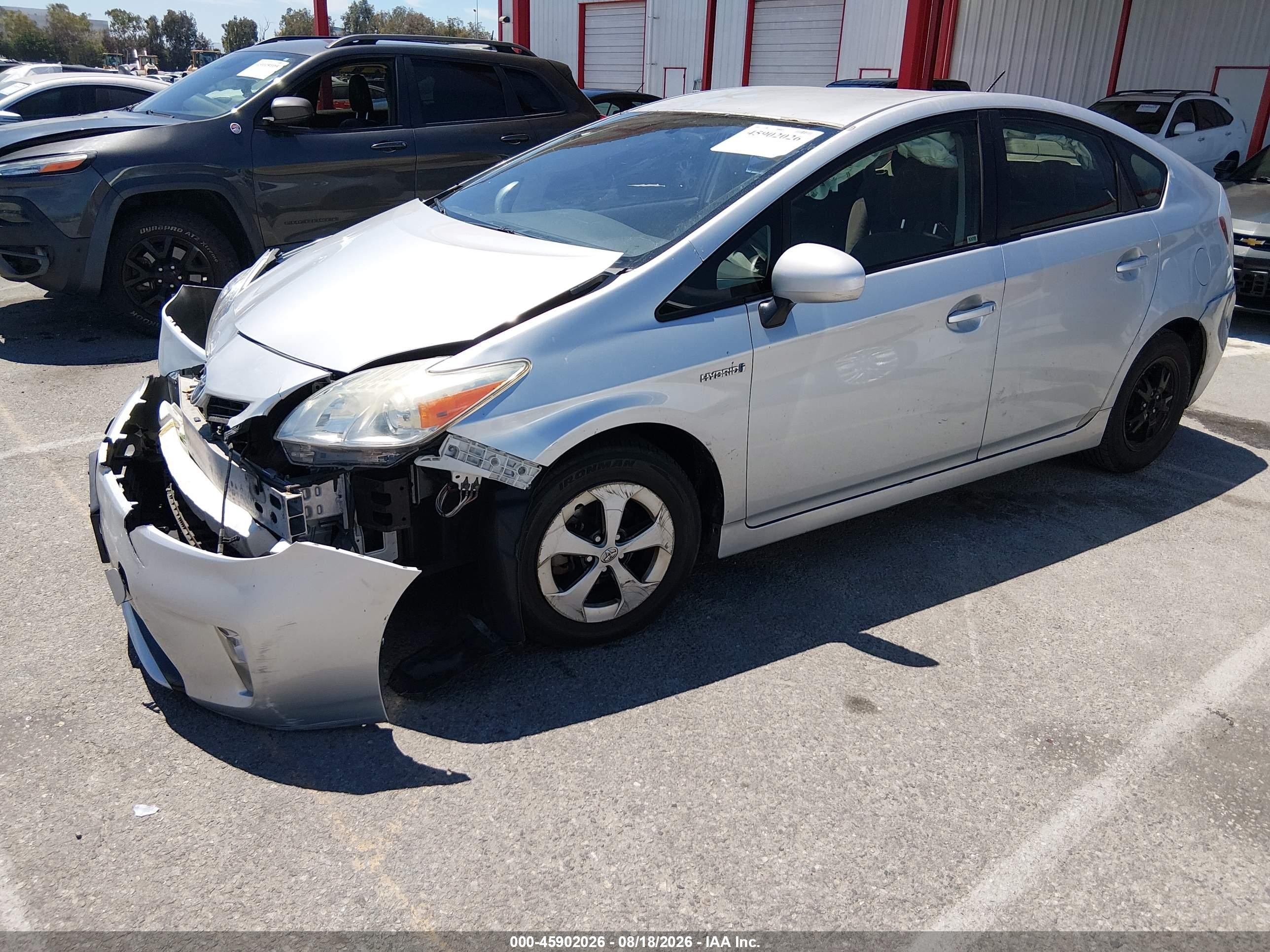 2015 Toyota Prius Two Серебряный vin: JTDKN3DU9F0475891