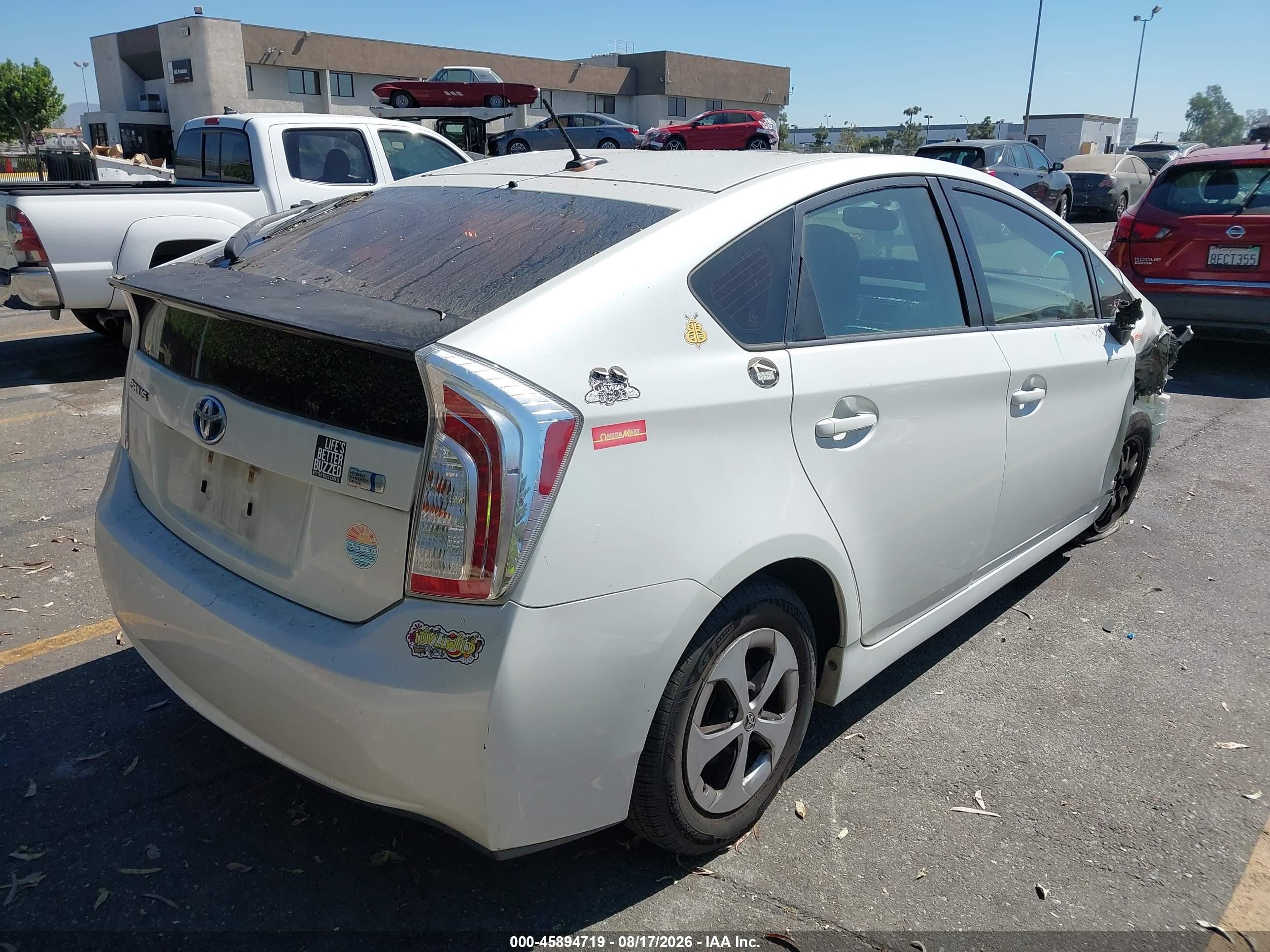 2015 Toyota Prius Four White vin: JTDKN3DU9F0481853