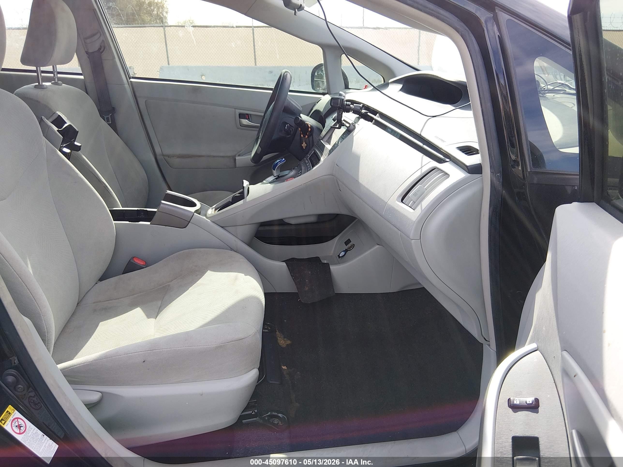 2015 Toyota Prius   Черный vin: JTDKN3DU9F1929227