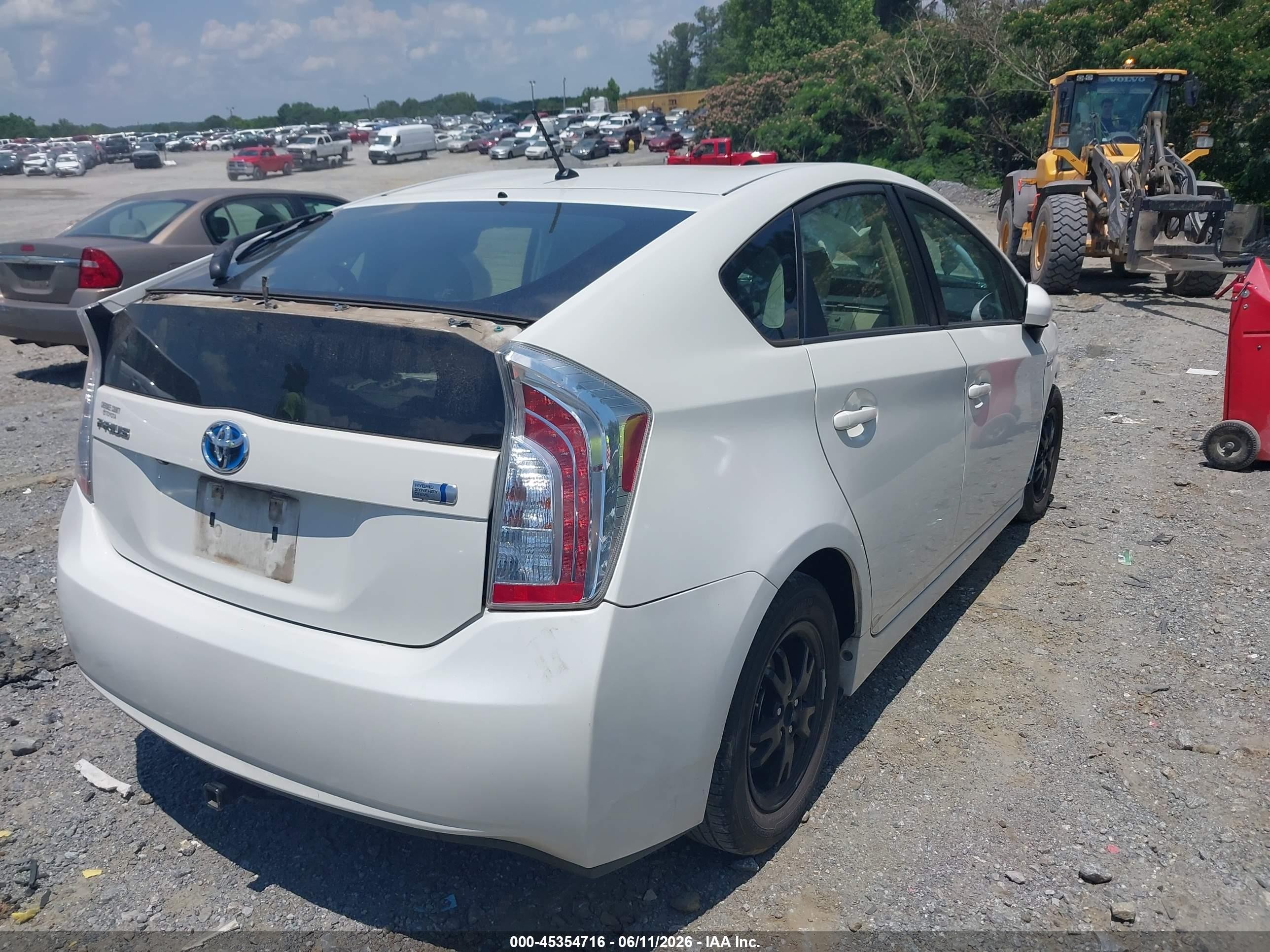 2015 Toyota Prius Two White vin: JTDKN3DU9F1973115