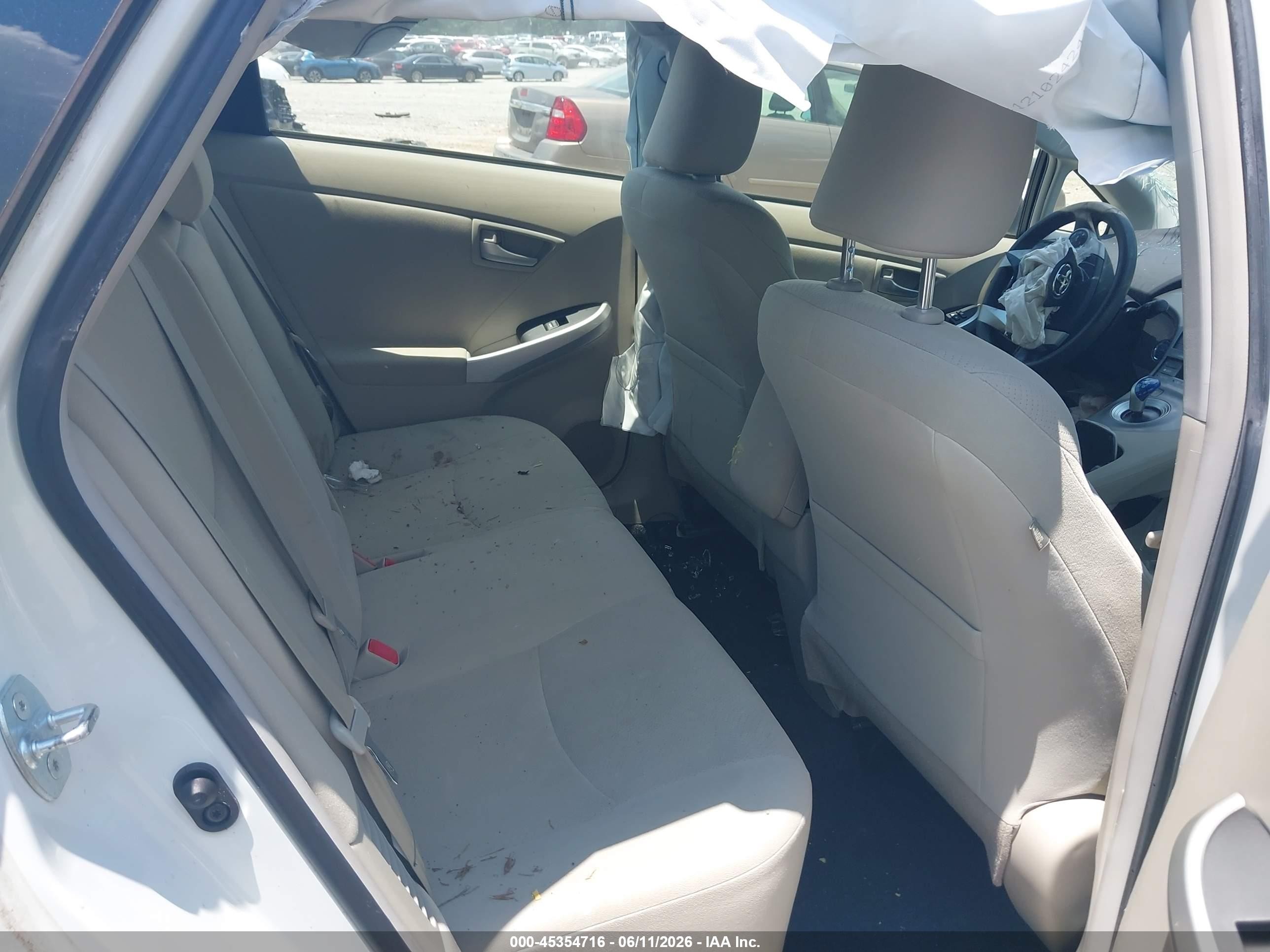 2015 Toyota Prius Two White vin: JTDKN3DU9F1973115