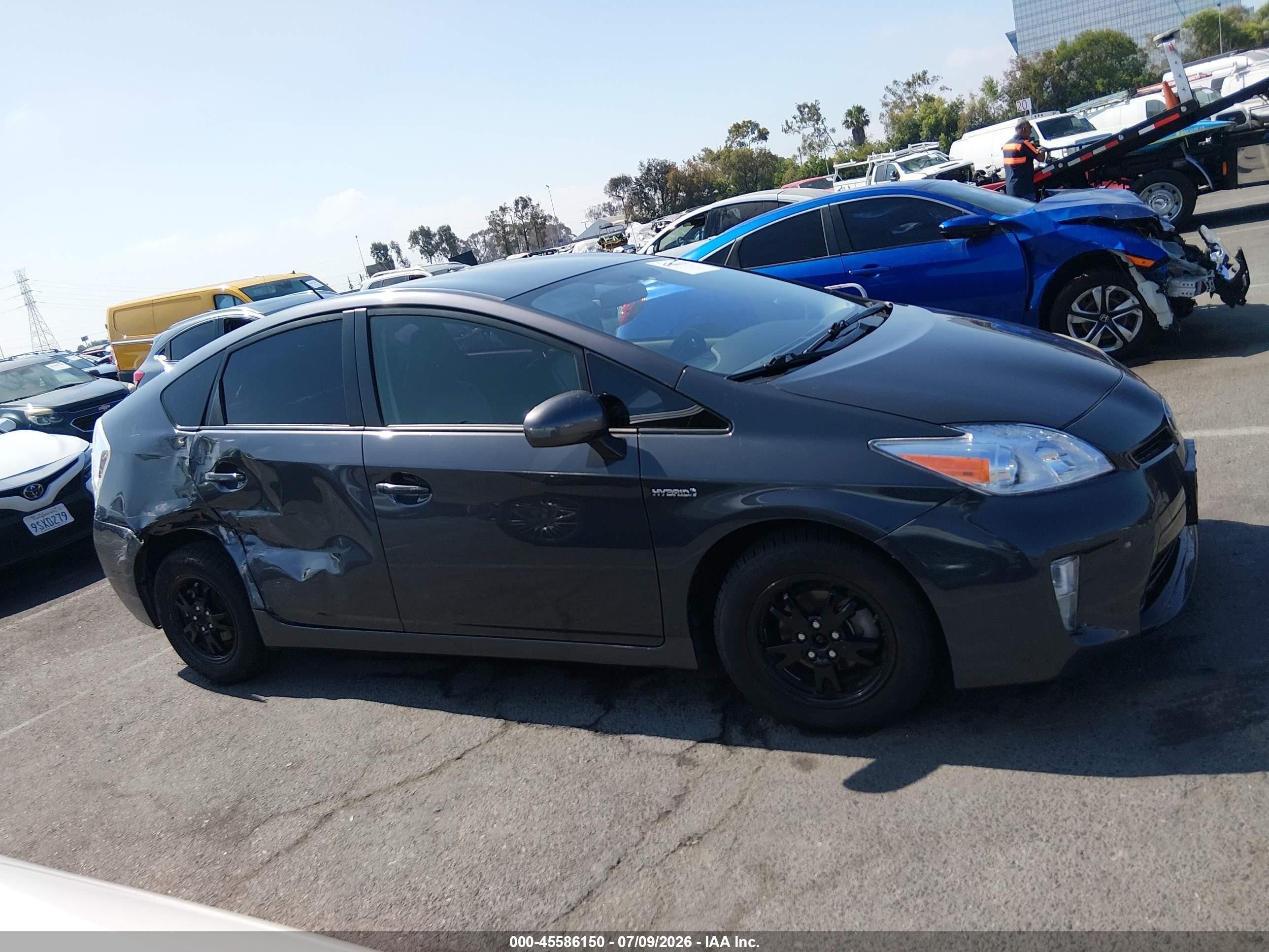 2015 Toyota Prius Two Gray vin: JTDKN3DU9F1987323