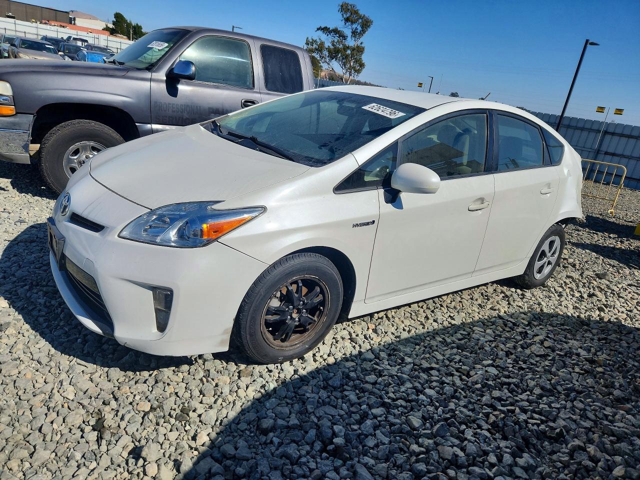 2015 Toyota Prius Two White vin: JTDKN3DU9F1995230
