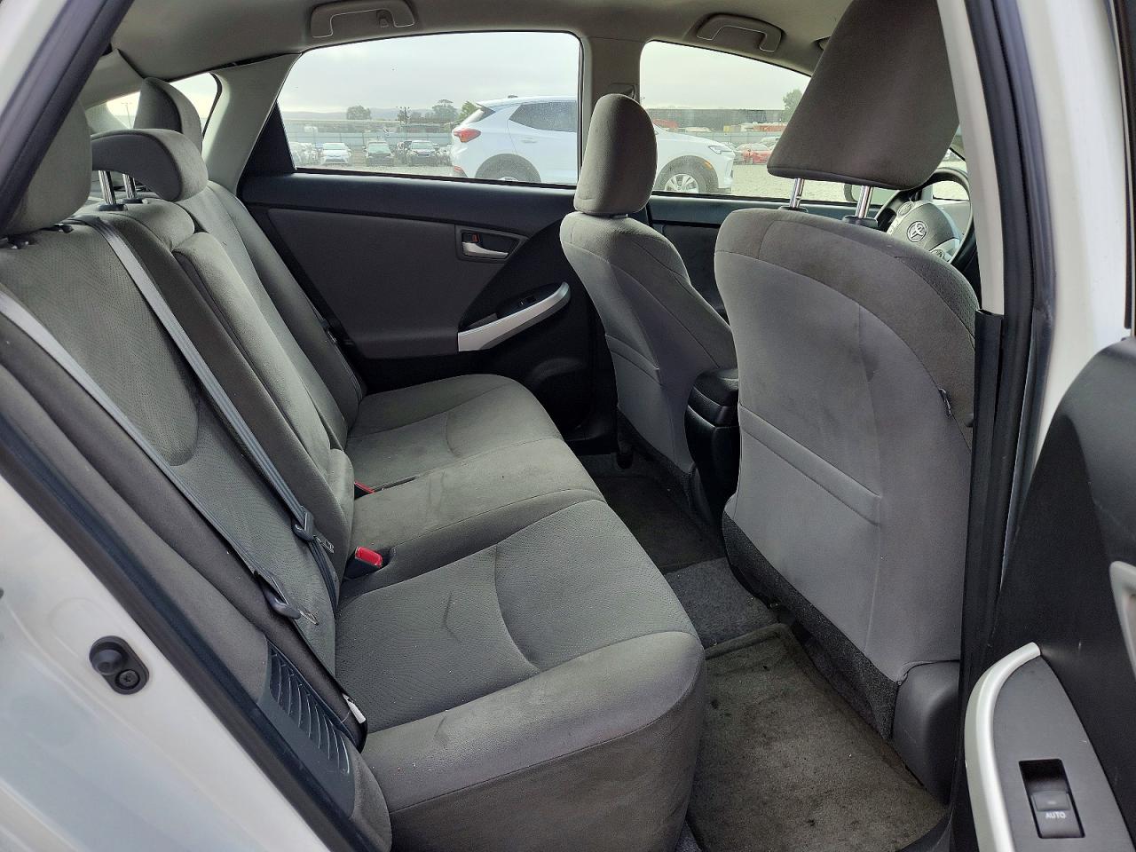 2015 Toyota Prius Two White vin: JTDKN3DU9F1995230