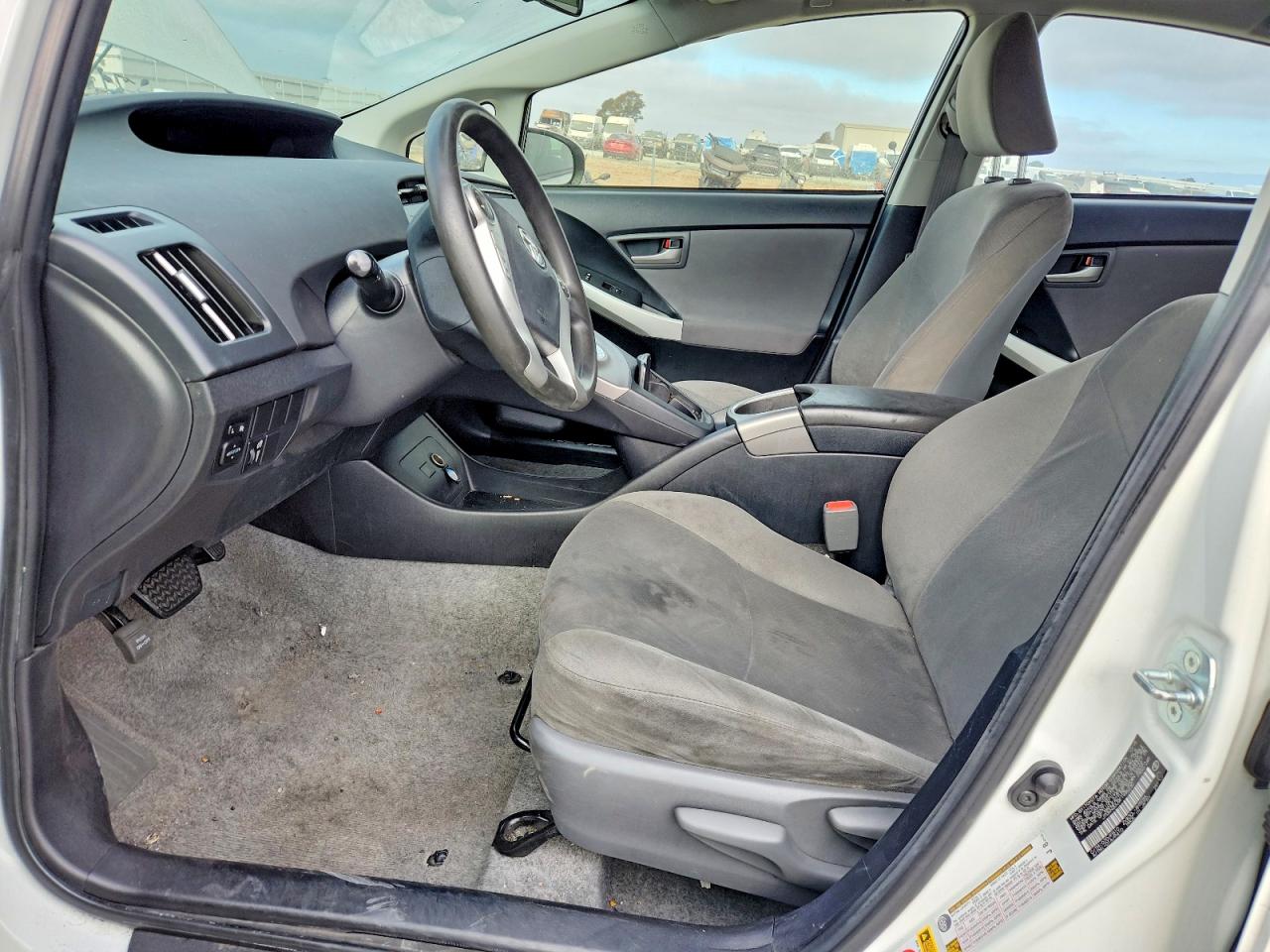 2015 Toyota Prius Two White vin: JTDKN3DU9F1995230