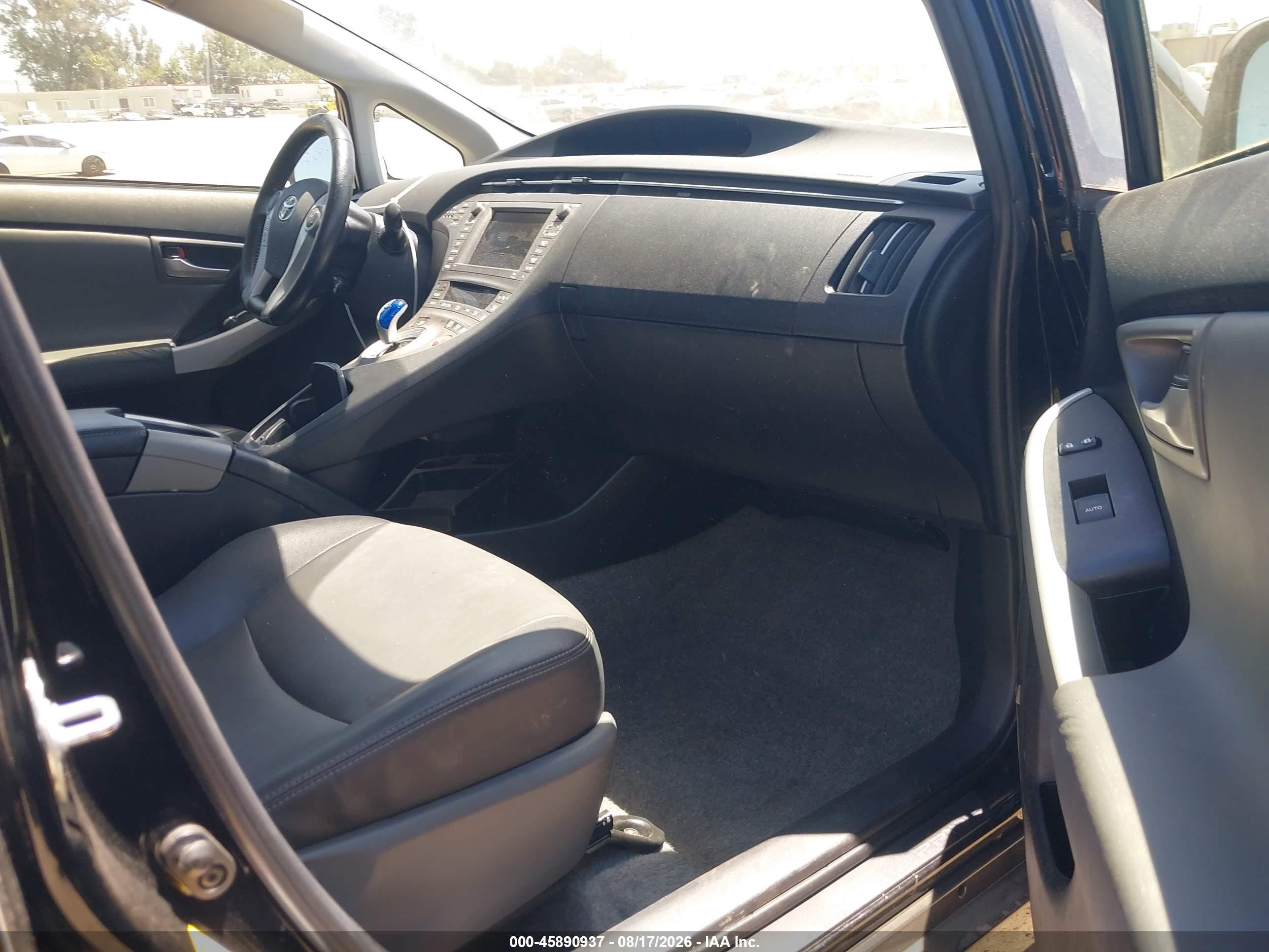 2015 Toyota Prius Four Черный vin: JTDKN3DU9F1996717