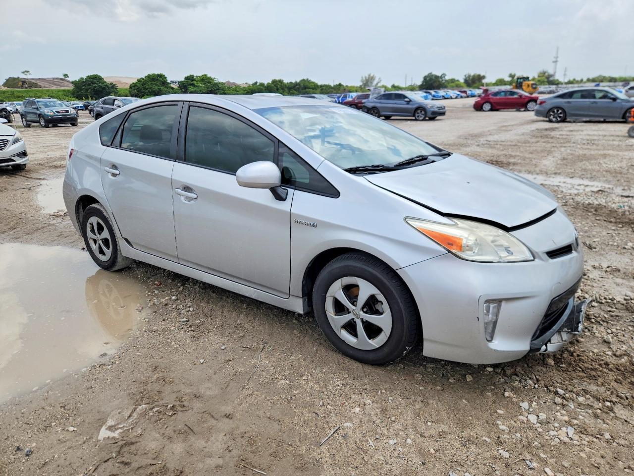 2015 Toyota Prius Two Silver vin: JTDKN3DU9F2003792