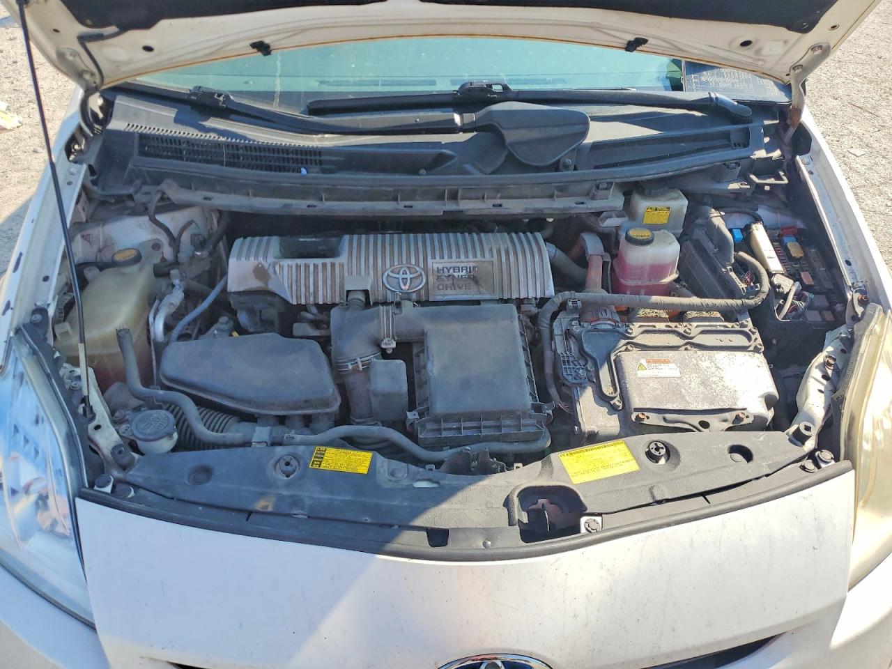2010 Toyota Prius Iv Белый vin: JTDKN3DUXA0028124