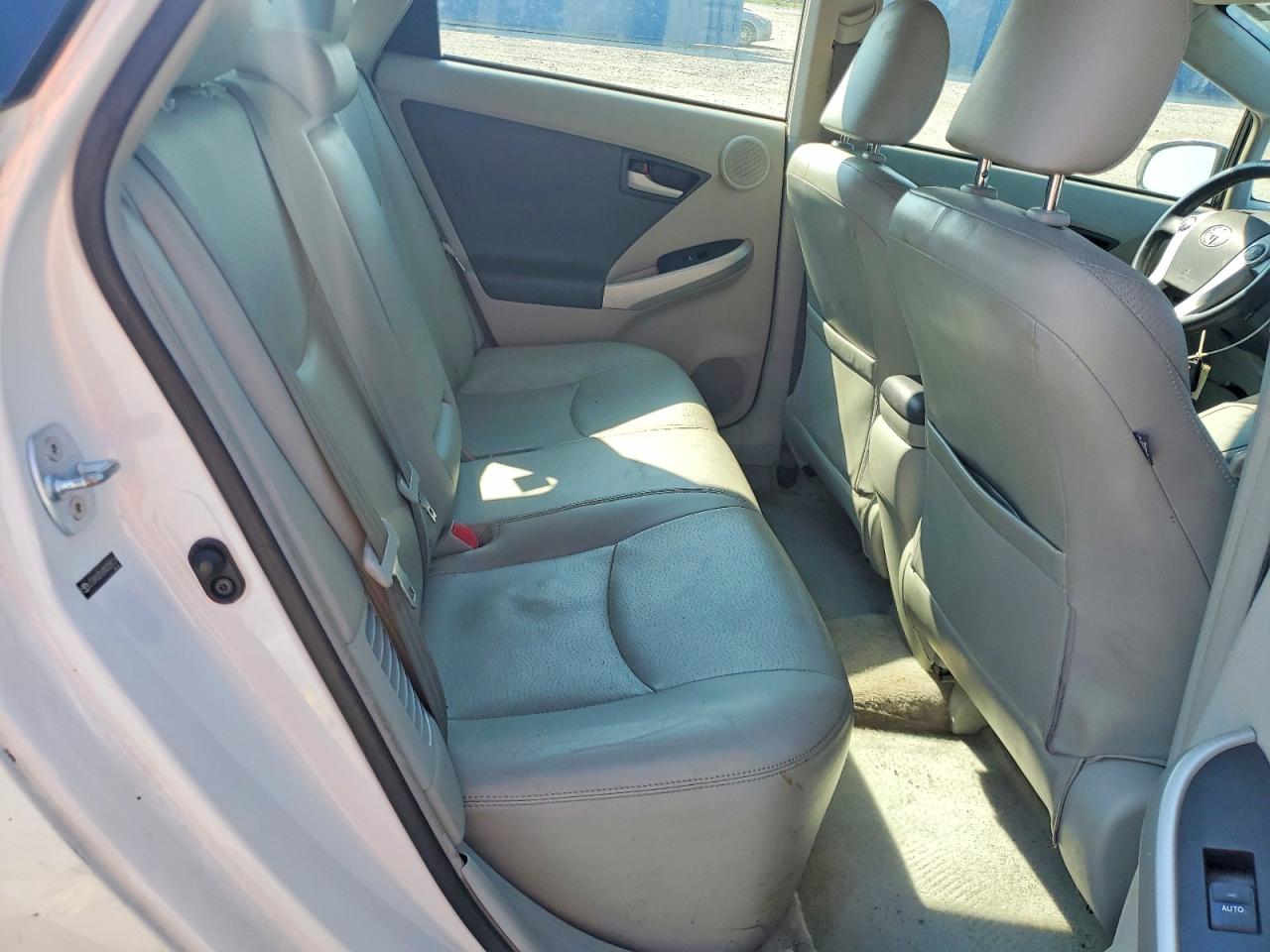 2010 Toyota Prius Iv Белый vin: JTDKN3DUXA0028124