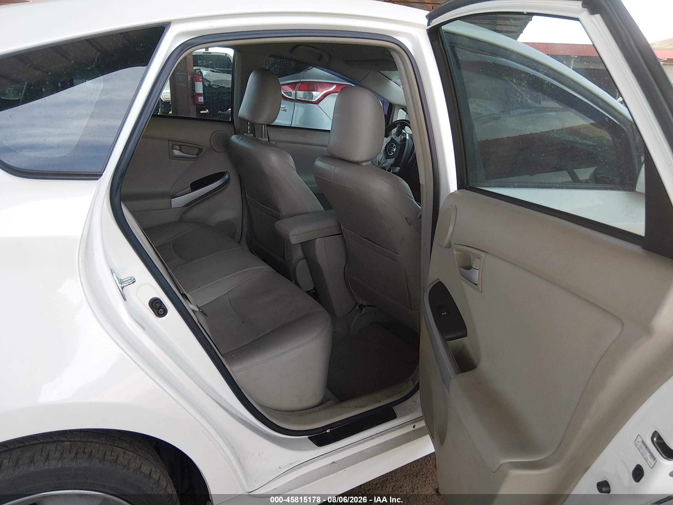 2010 Toyota Prius V White vin: JTDKN3DUXA0032500