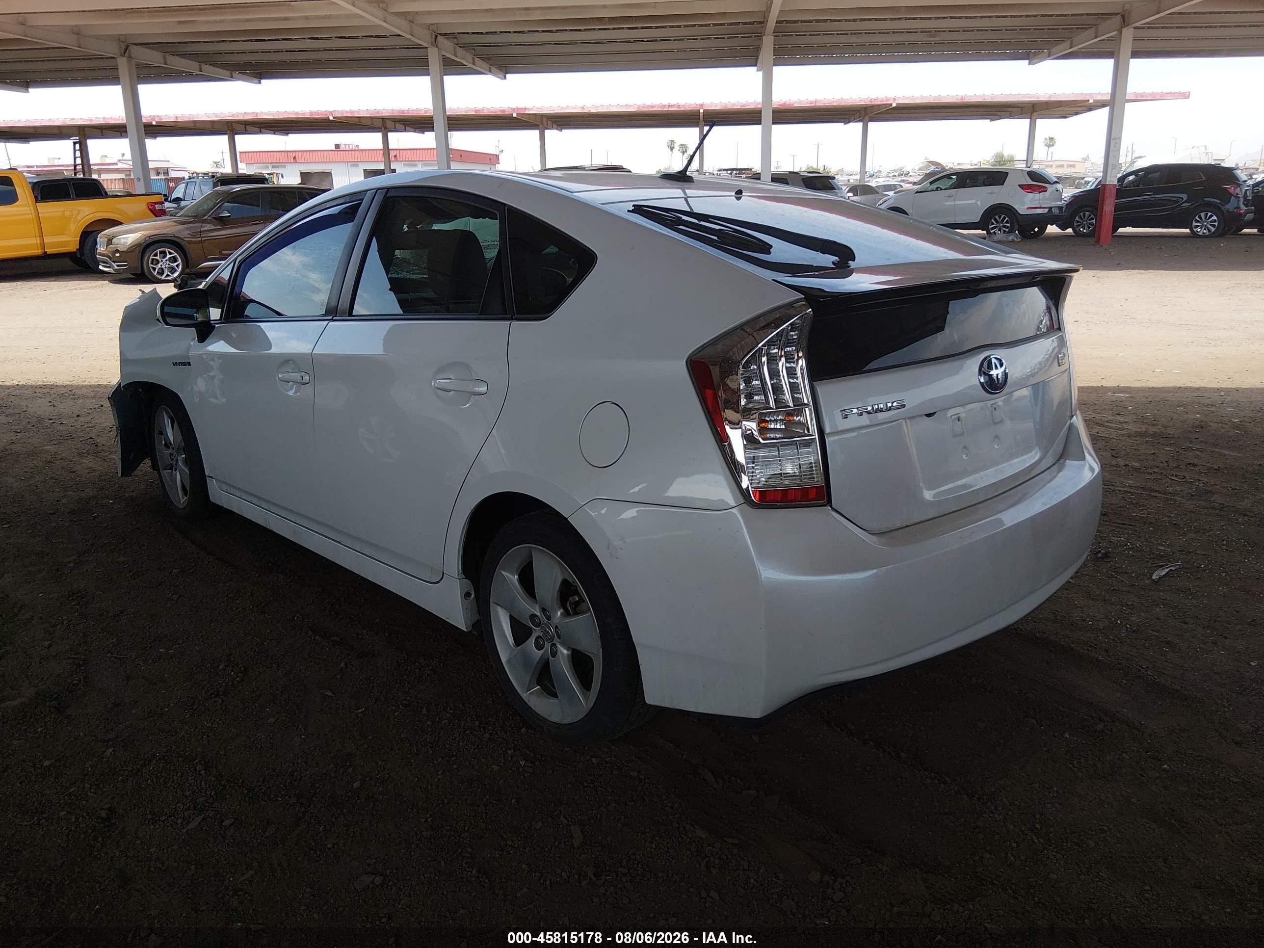2010 Toyota Prius V White vin: JTDKN3DUXA0032500
