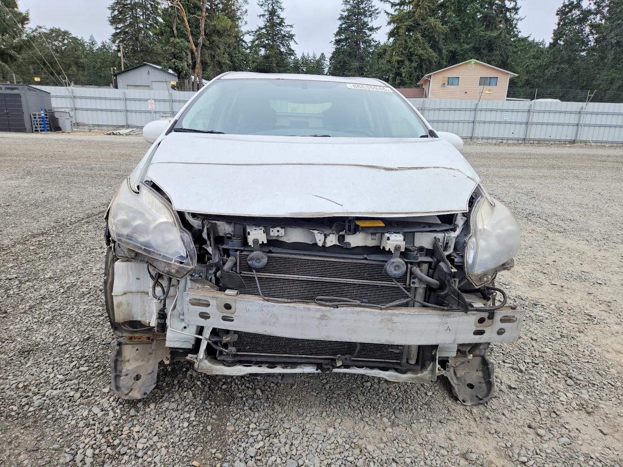 2010 Toyota Prius V White vin: JTDKN3DUXA0048468