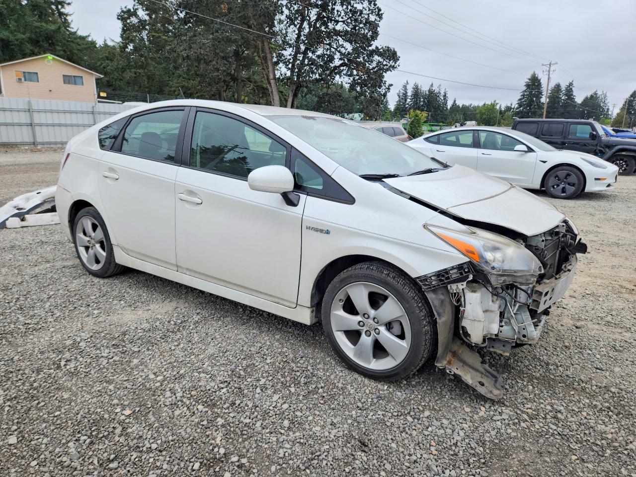 2010 Toyota Prius V White vin: JTDKN3DUXA0048468