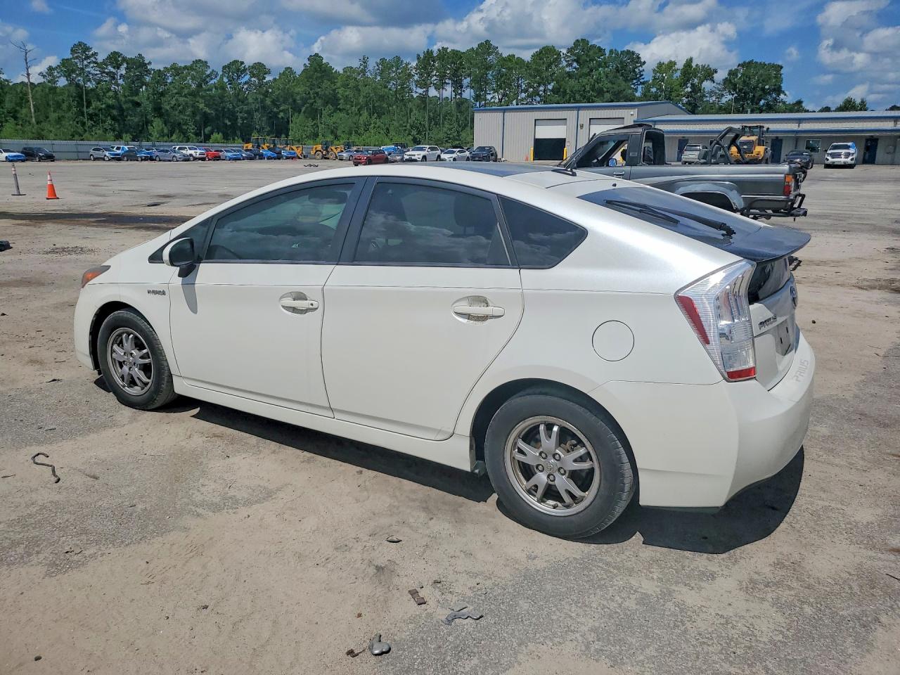 2010 Toyota Prius Iv White vin: JTDKN3DUXA0052360