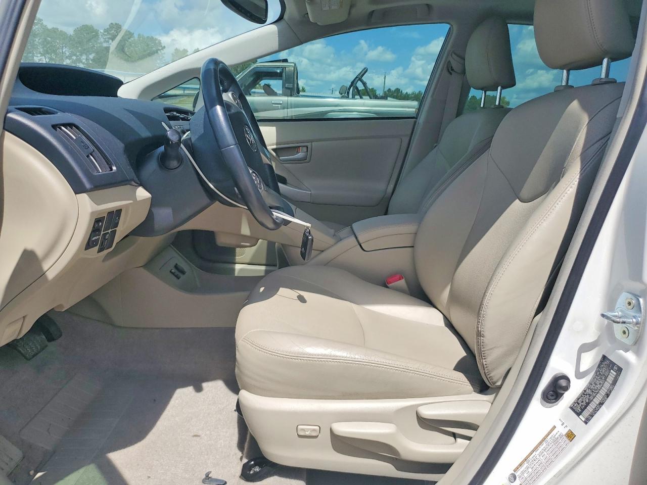 2010 Toyota Prius Iv White vin: JTDKN3DUXA0052360