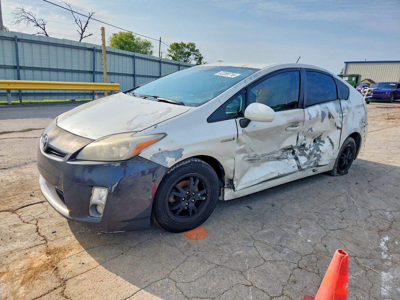 2010 Toyota Prius V Белый vin: JTDKN3DUXA0055159