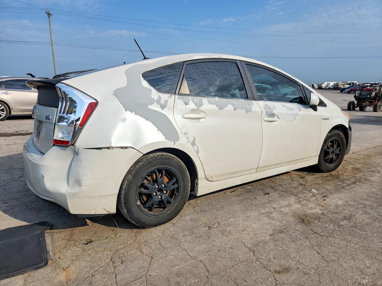 2010 Toyota Prius V White vin: JTDKN3DUXA0055159