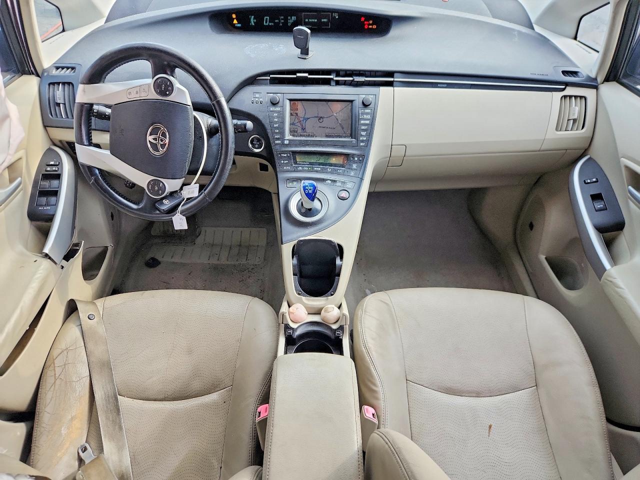 2010 Toyota Prius V White vin: JTDKN3DUXA0055159