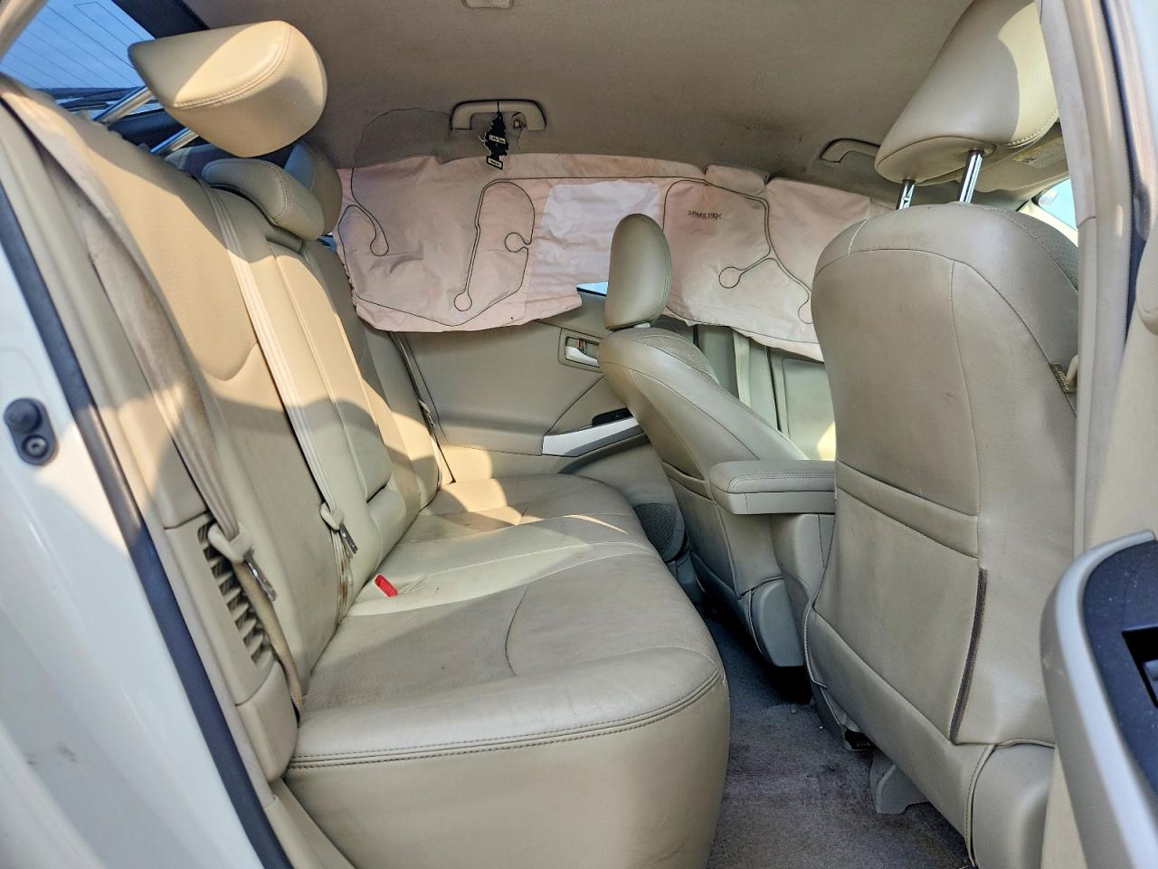 2010 Toyota Prius V White vin: JTDKN3DUXA0055159