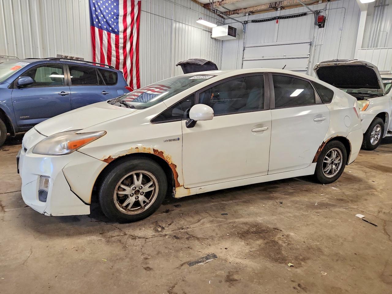 2010 Toyota Prius Iii White vin: JTDKN3DUXA0060300        