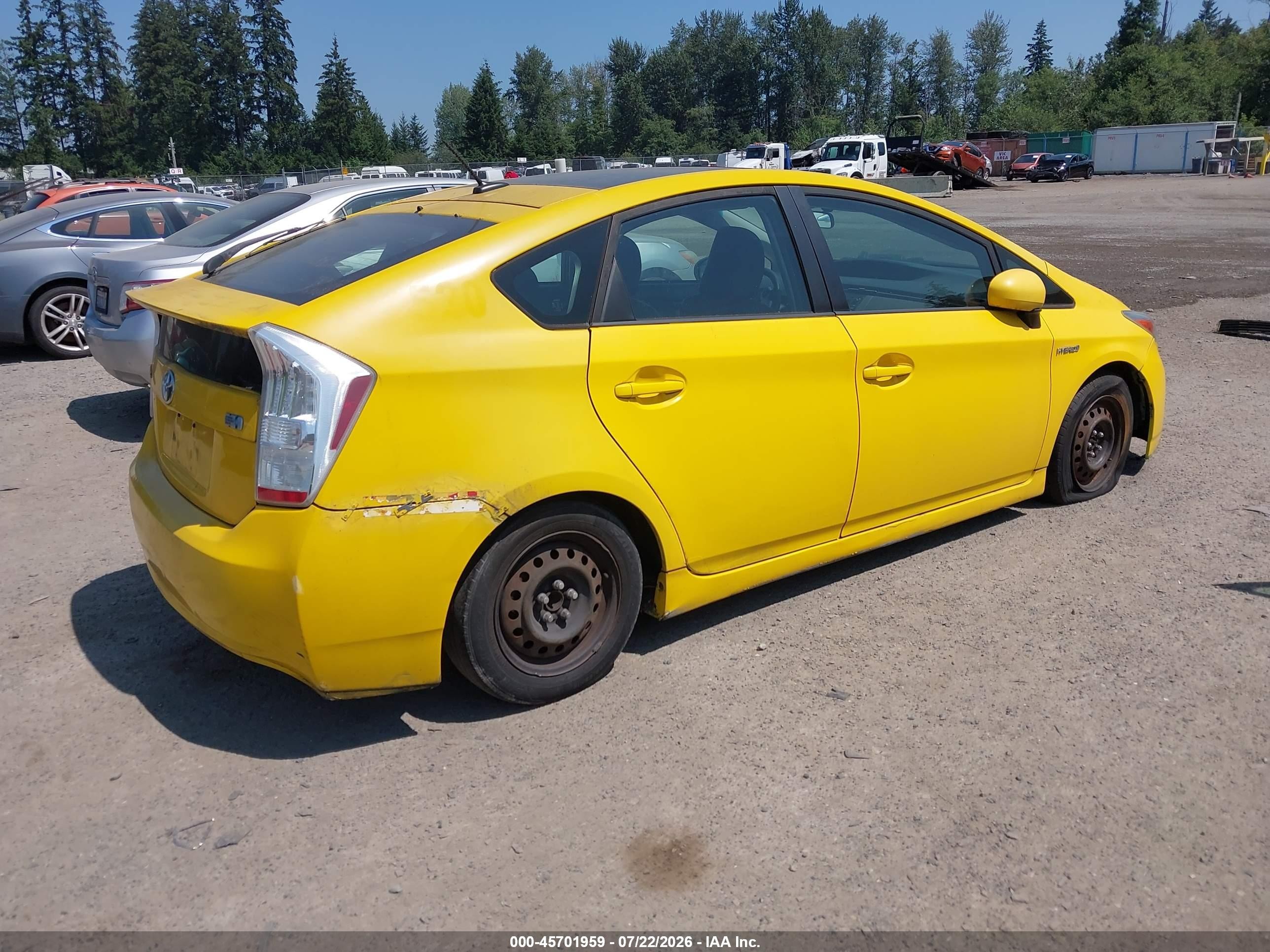 2010 Toyota Prius Iii Yellow vin: JTDKN3DUXA0088694