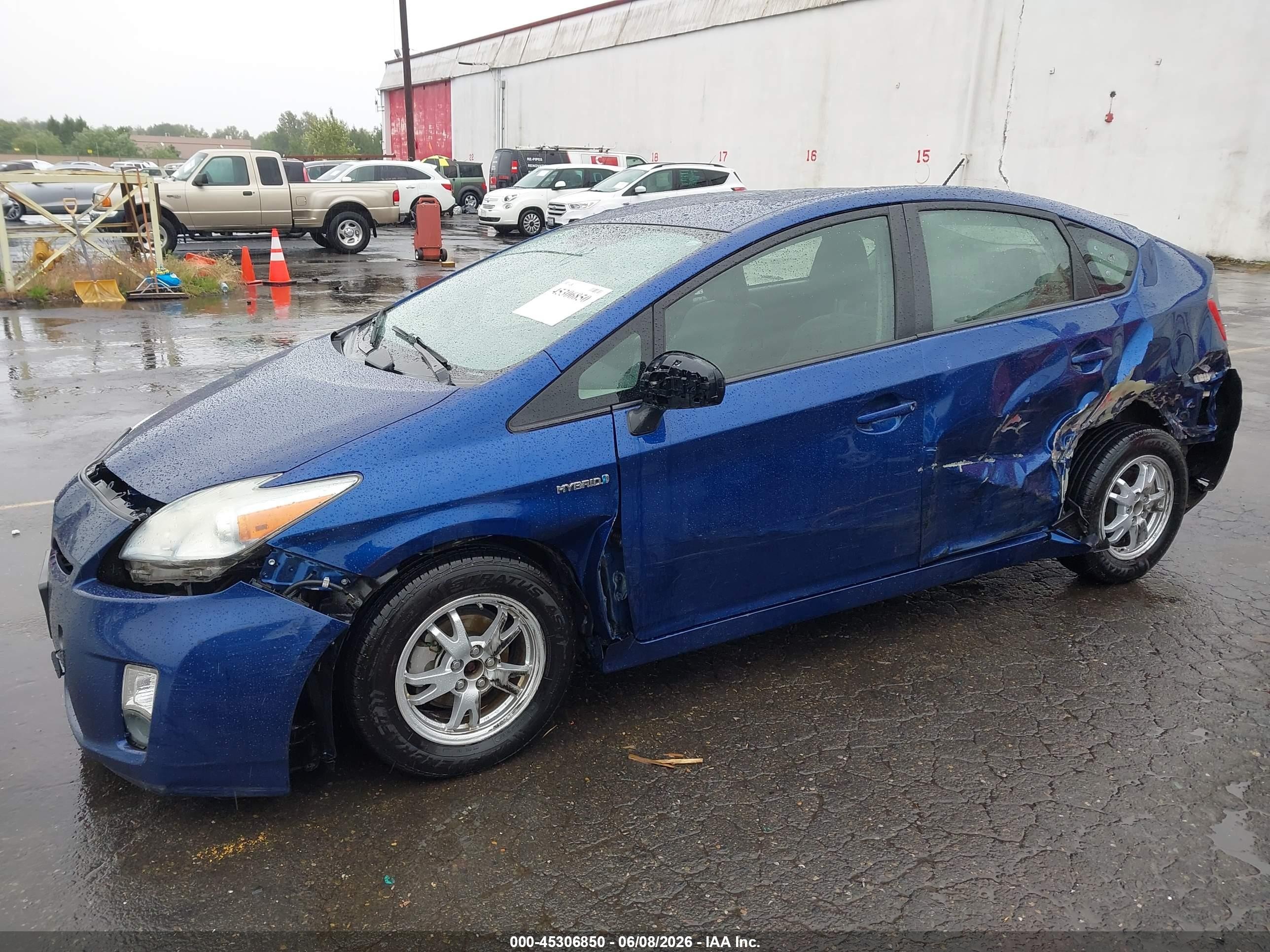 2010 Toyota Prius Ii Blue vin: JTDKN3DUXA0130765