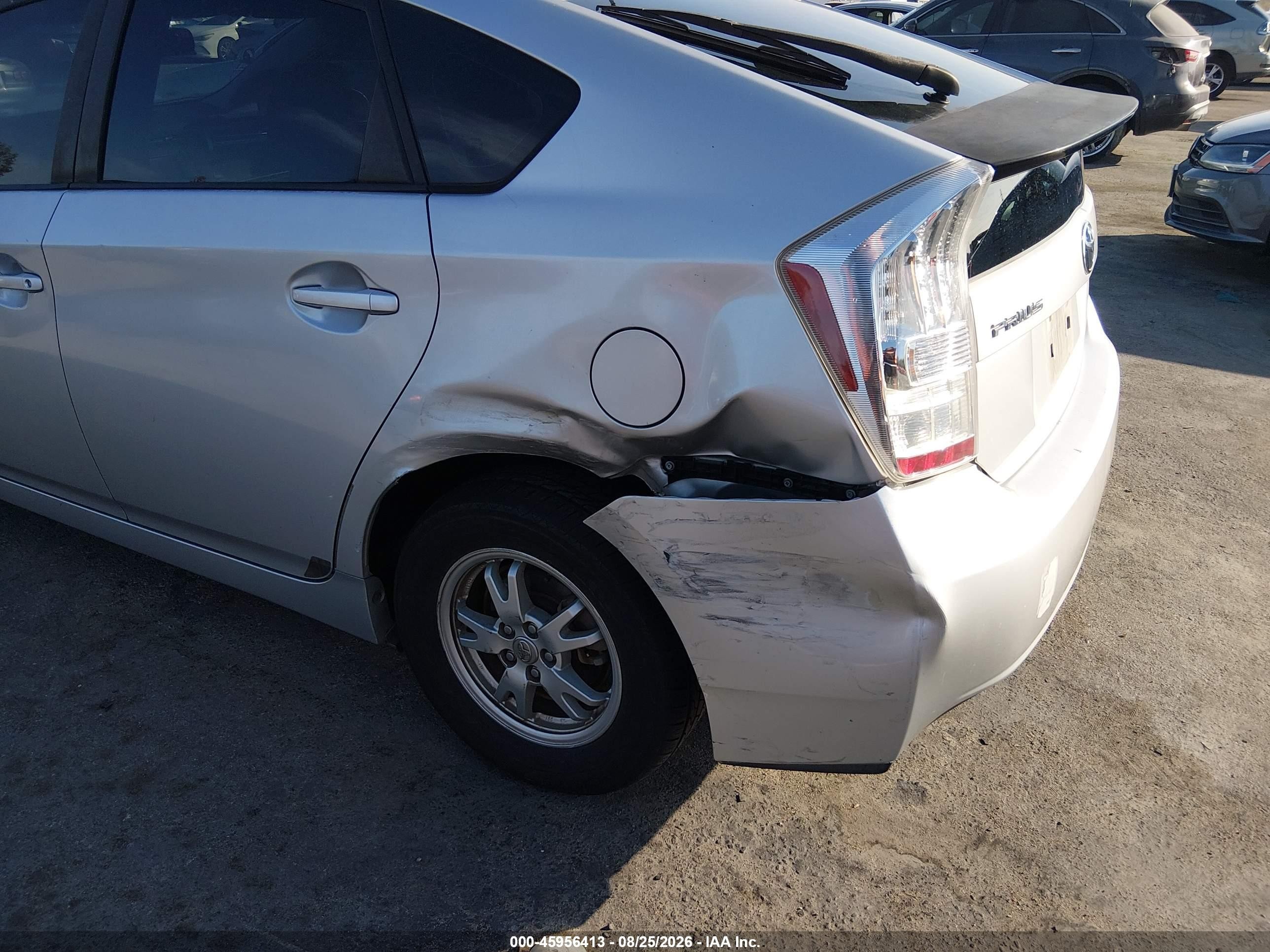 2010 Toyota Prius Iv Silver vin: JTDKN3DUXA0145332