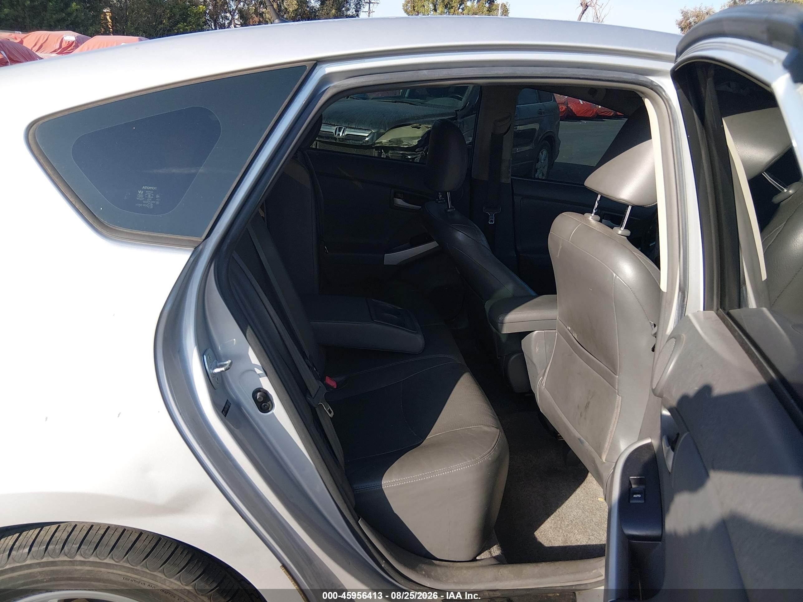 2010 Toyota Prius Iv Silver vin: JTDKN3DUXA0145332