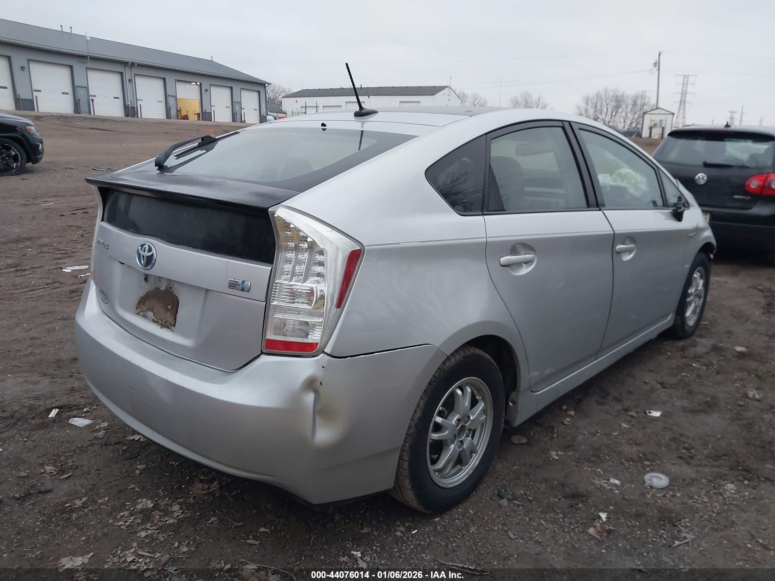 2010 Toyota Prius Iv Silver vin: JTDKN3DUXA0147002