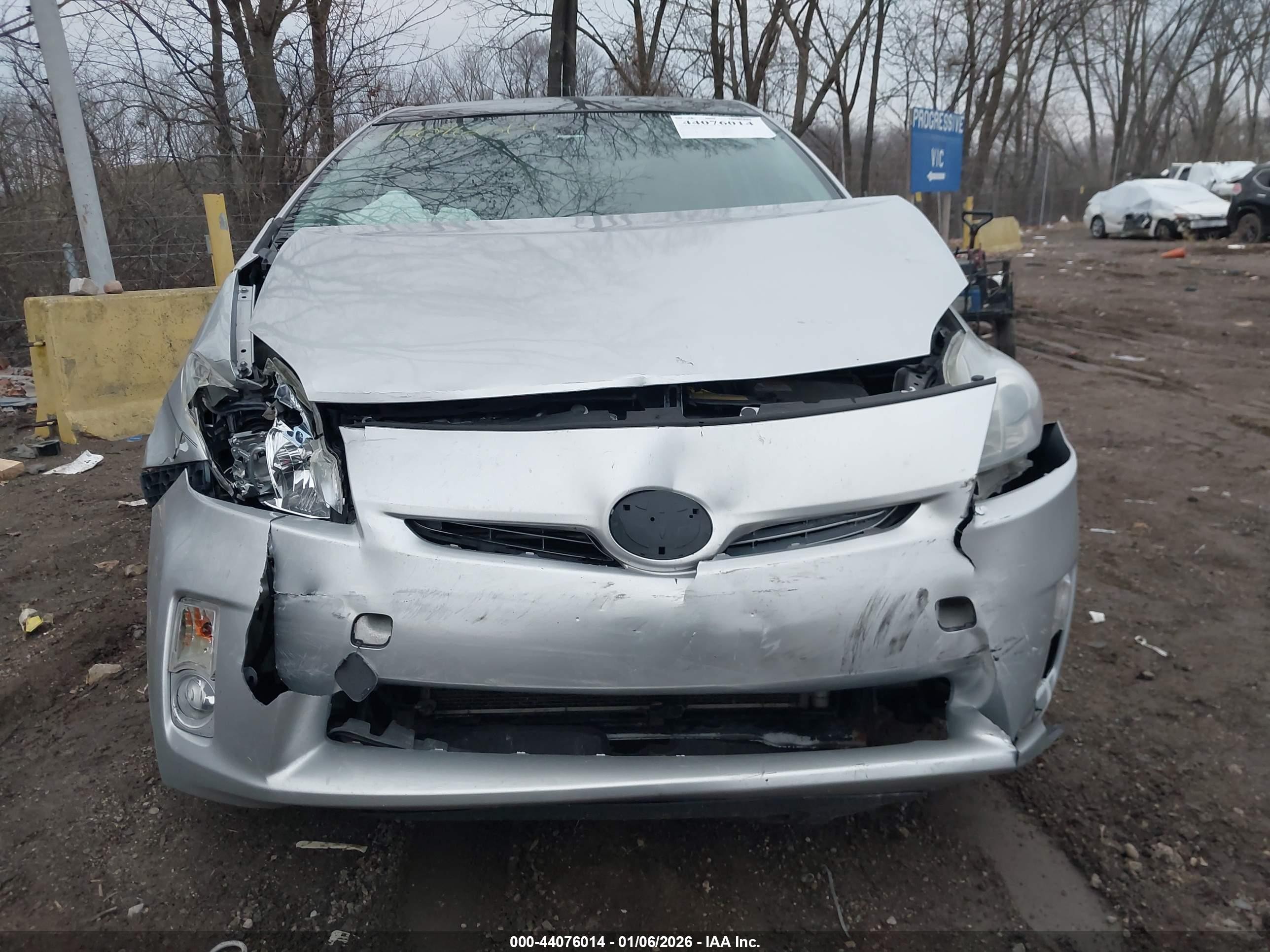 2010 Toyota Prius Iv Silver vin: JTDKN3DUXA0147002