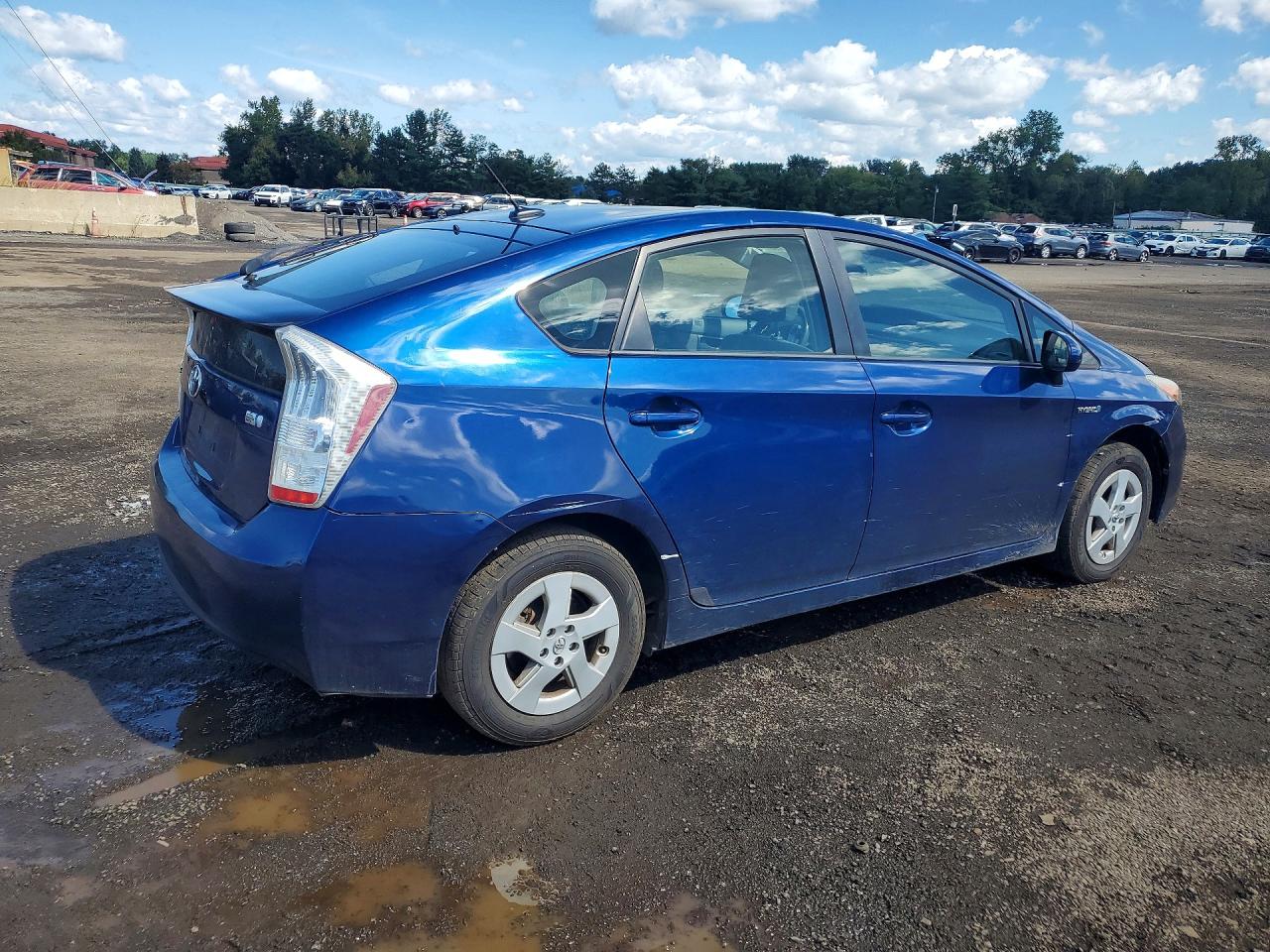 2010 Toyota Prius Ii Синий vin: JTDKN3DUXA0150210